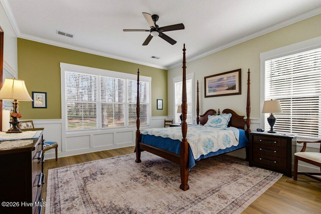 100560083 | Photo 25