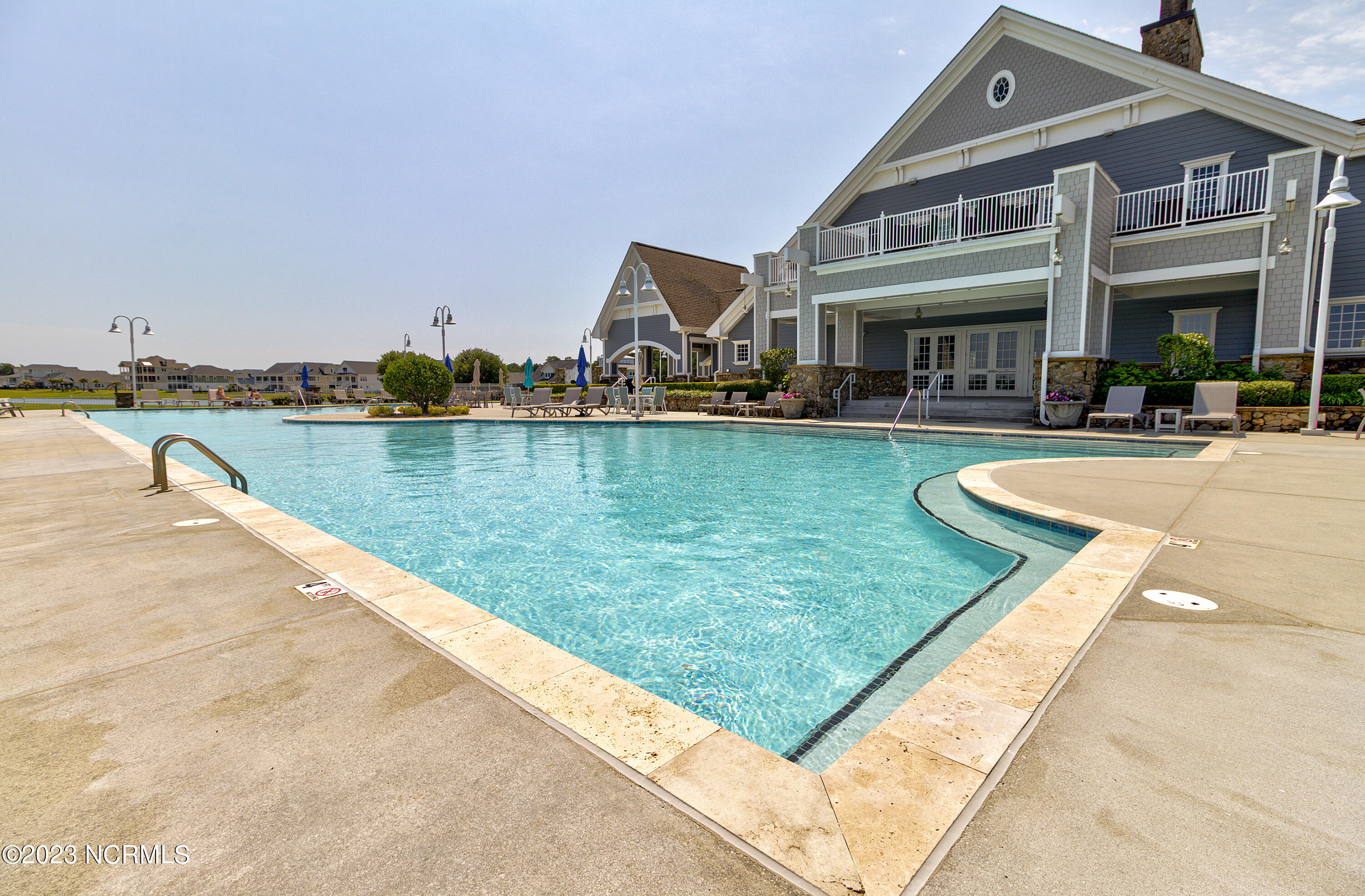 100562014 | Photo 31