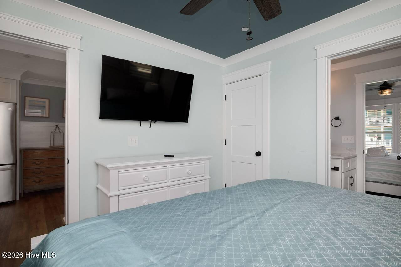 100560212 | Photo 120