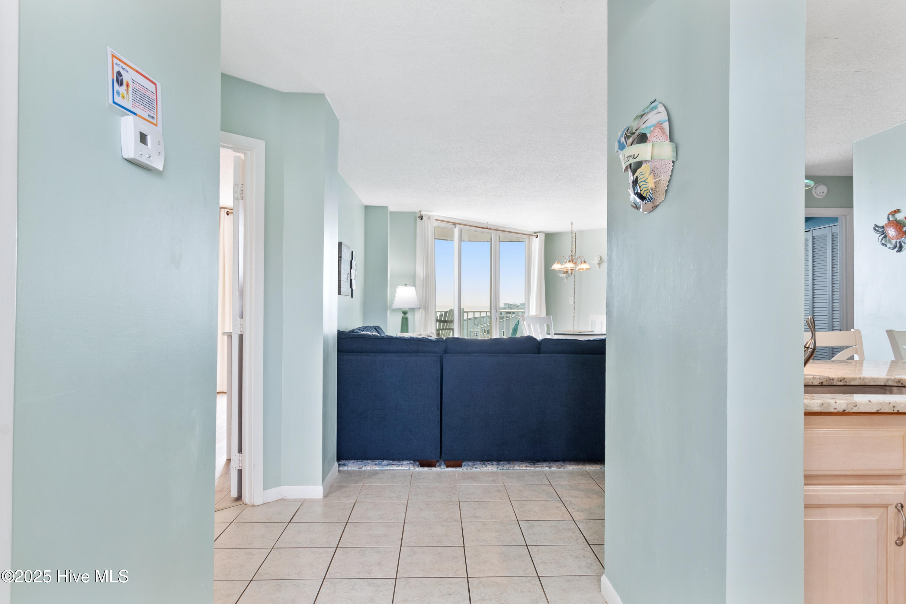 100508749 | Photo 11