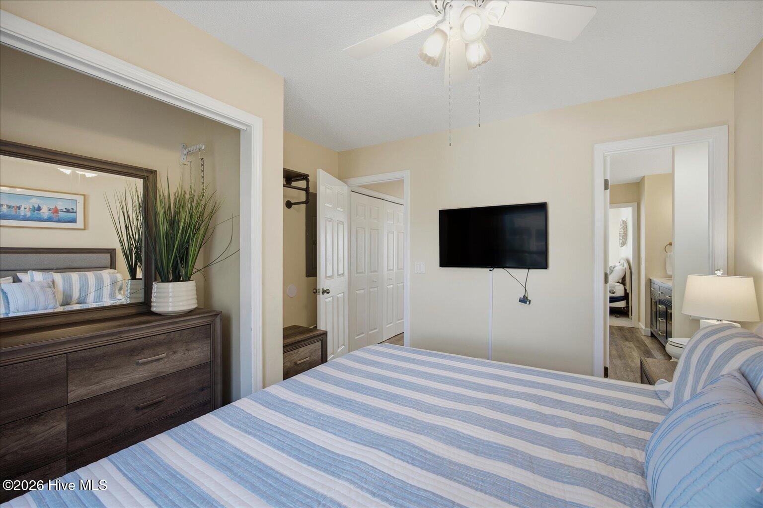 100558776 | Photo 17