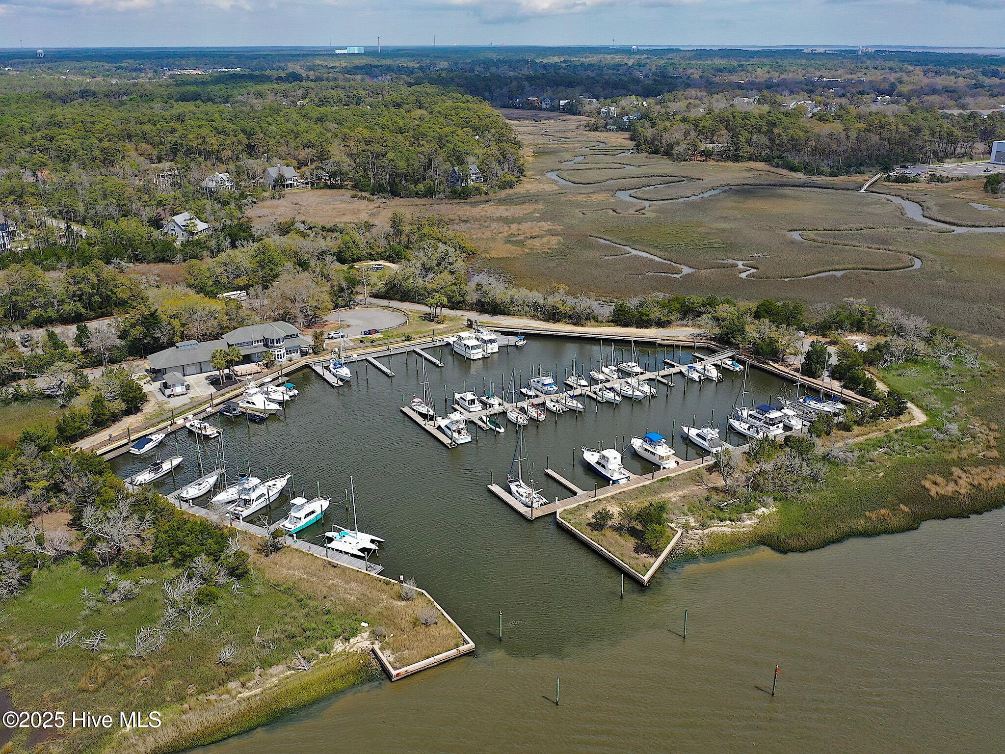 100504796 | Photo 83