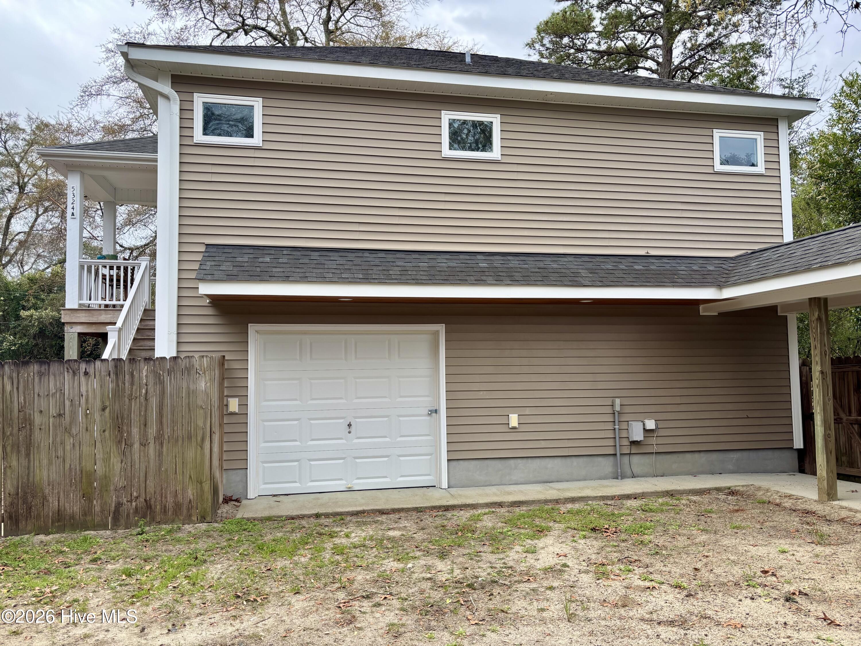 100561004 | Photo 27