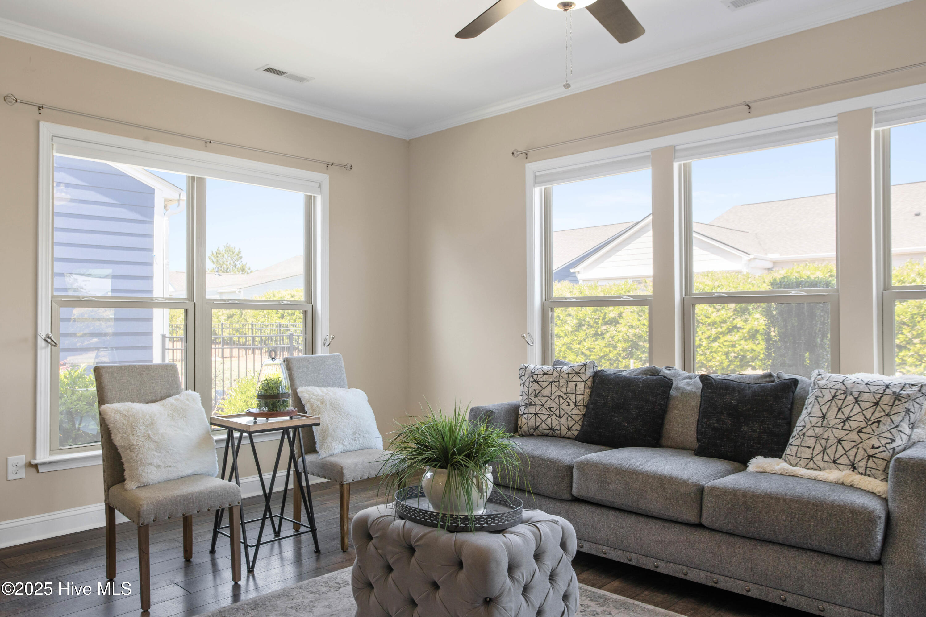 100476655 | Photo 22