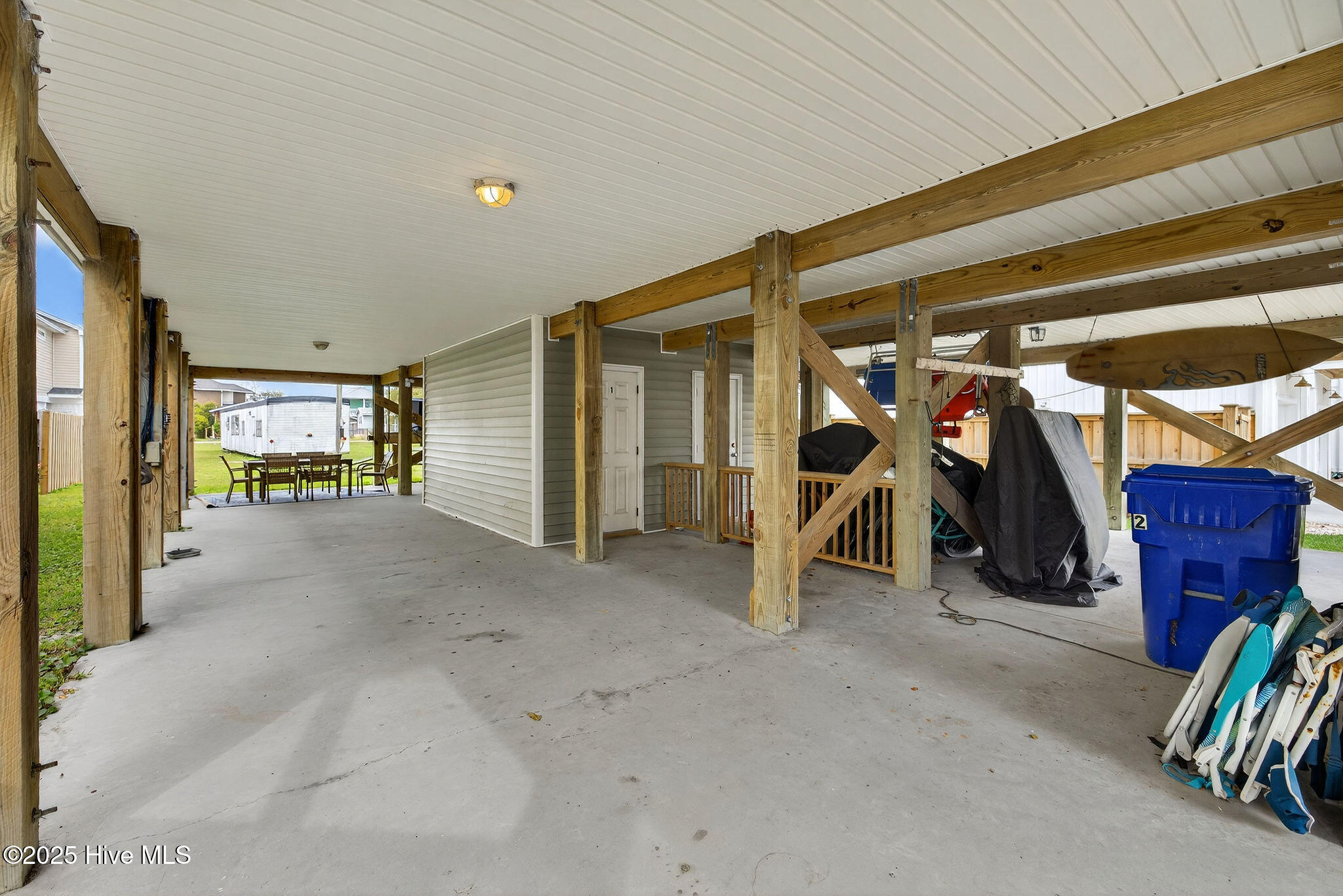 100536023 | Photo 35