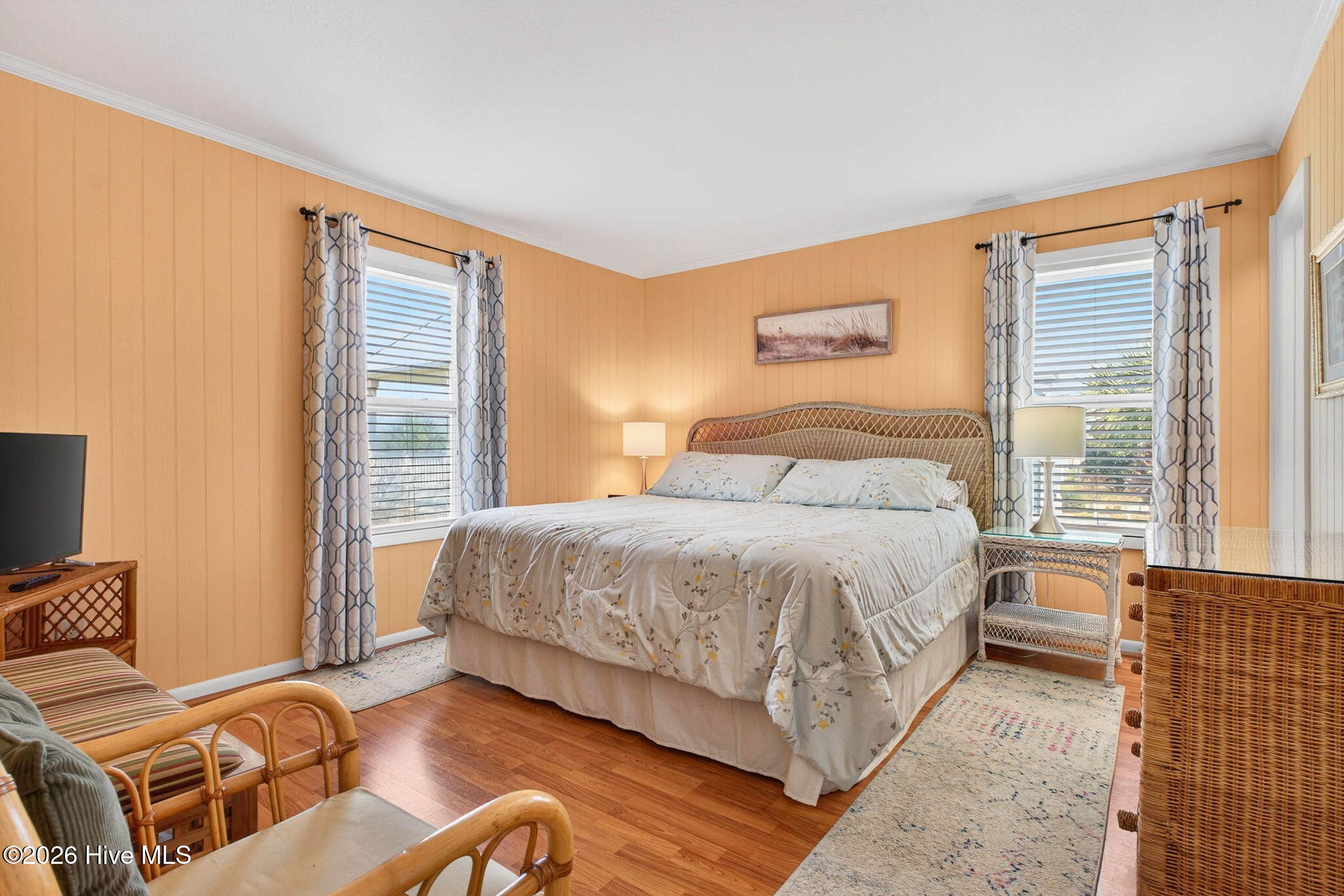 100562824 | Photo 30