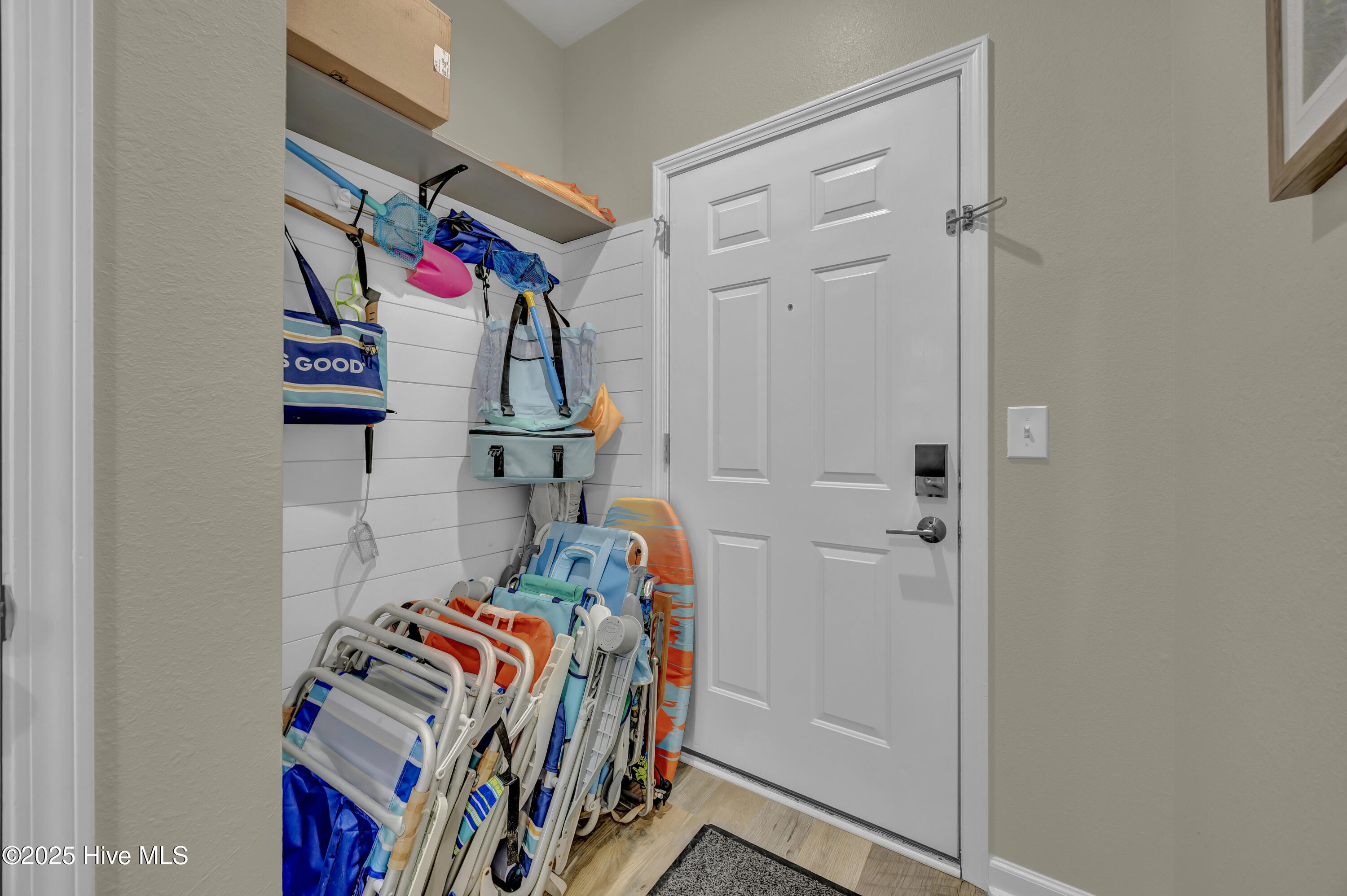 100527384 | Photo 16