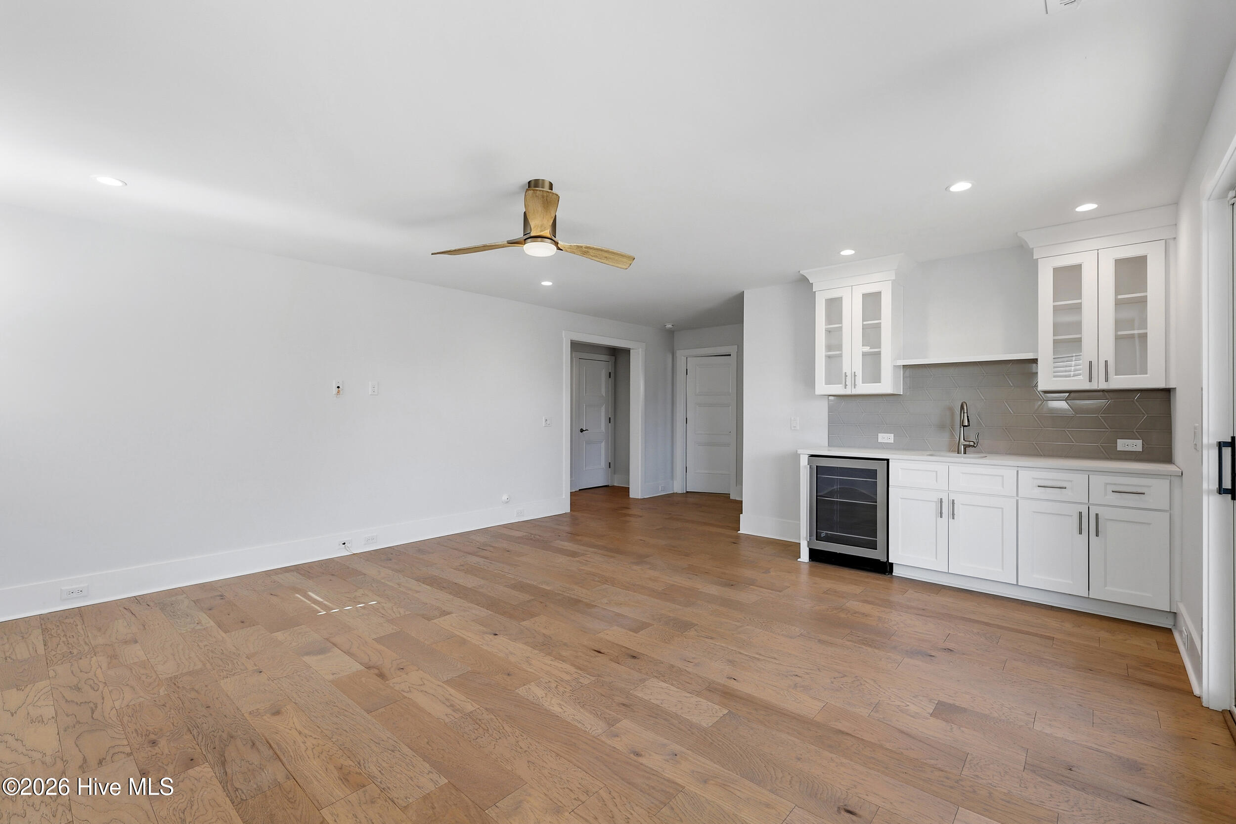 100553970 | Photo 52