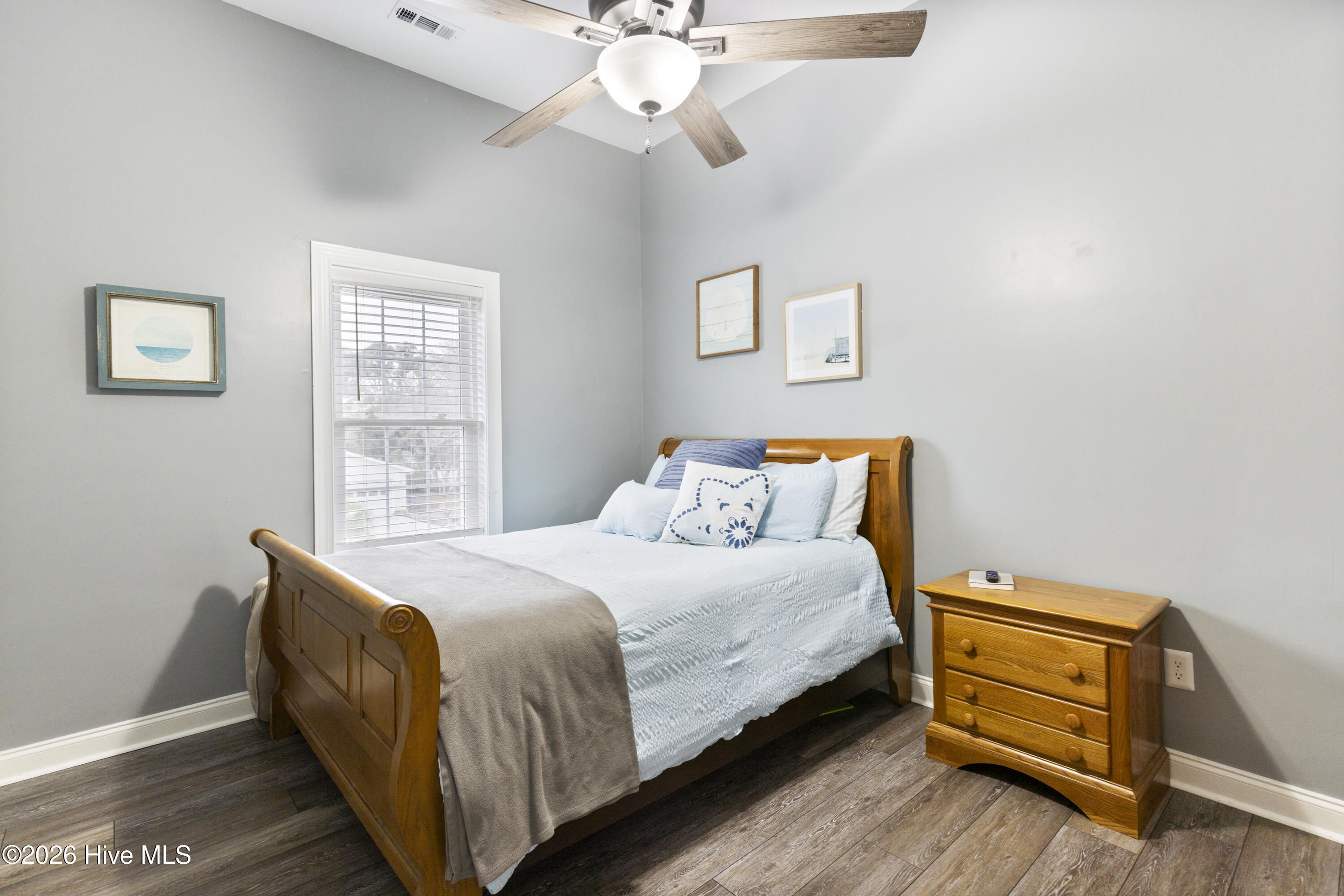 100551822 | Photo 32