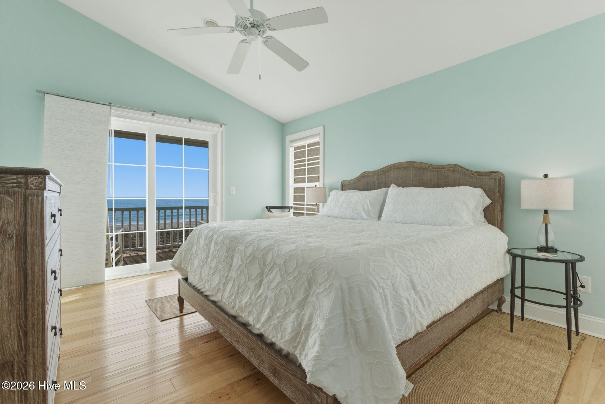 100555473 | Photo 43