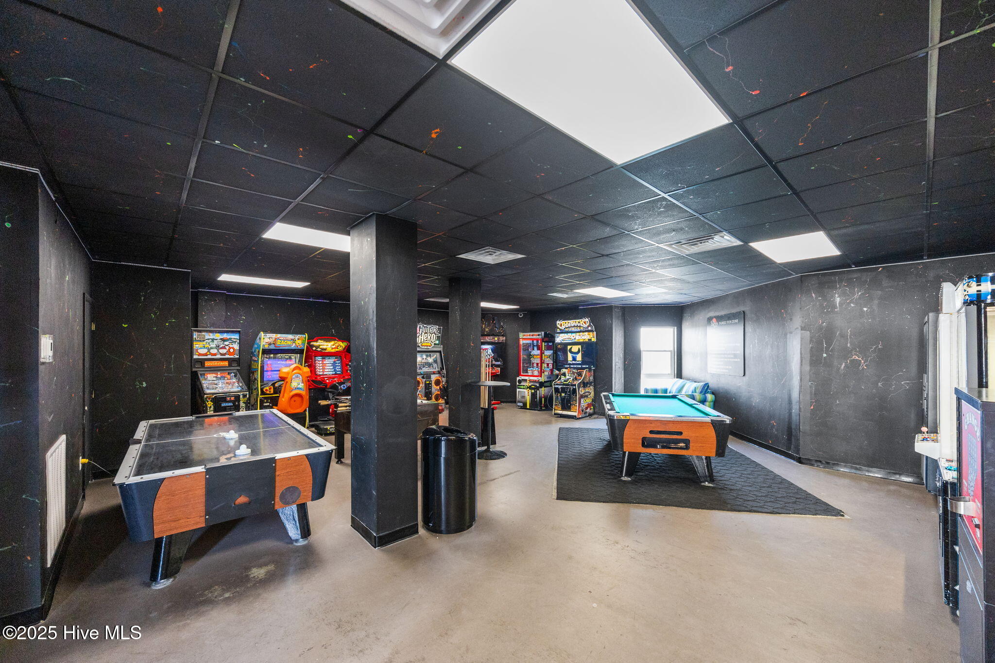 100528908 | Photo 48