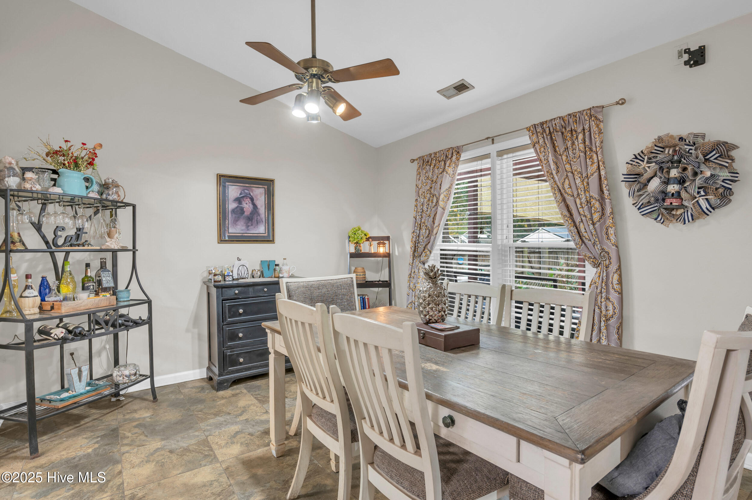 100540534 | Photo 11