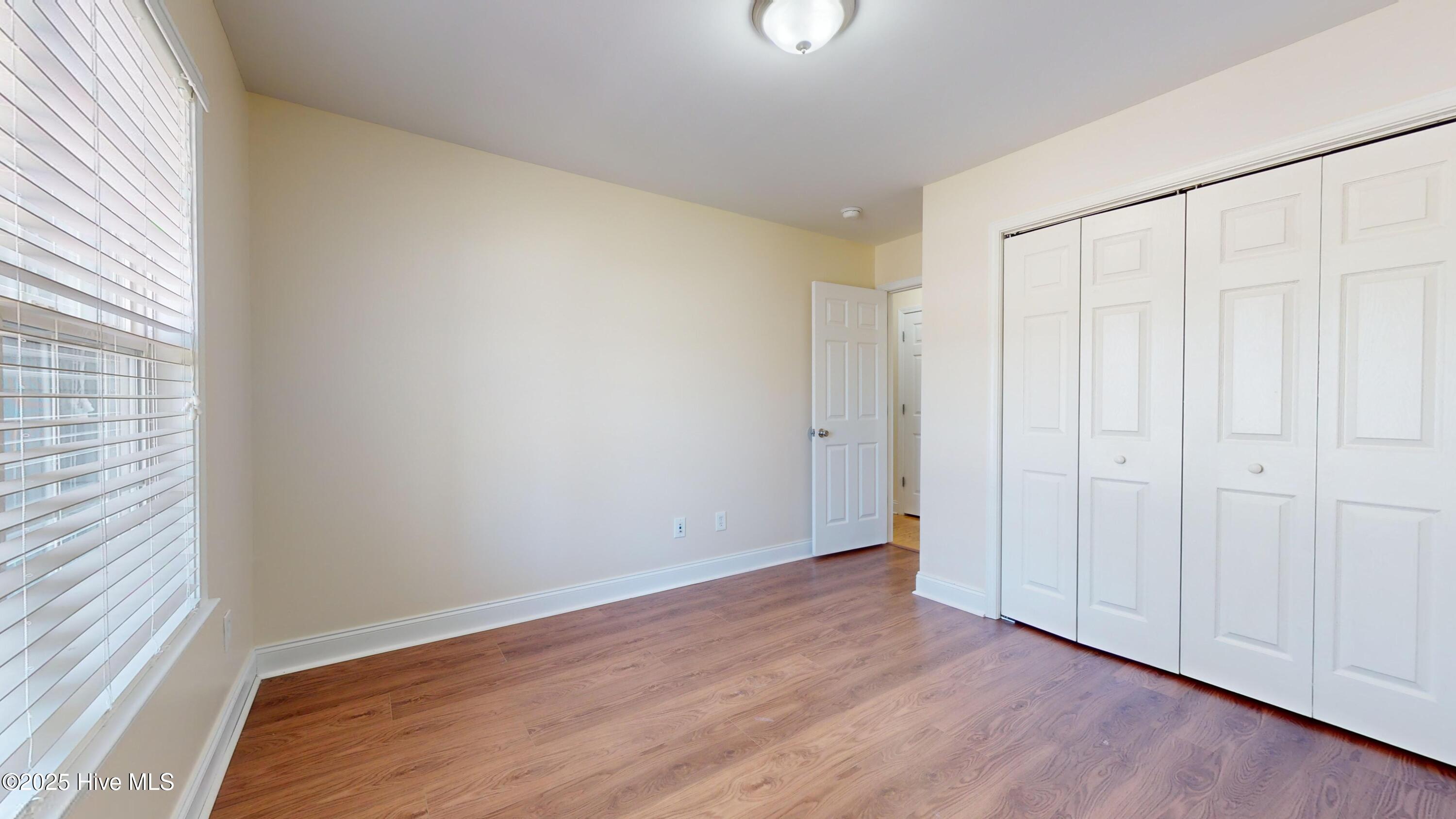 100539889 | Photo 12