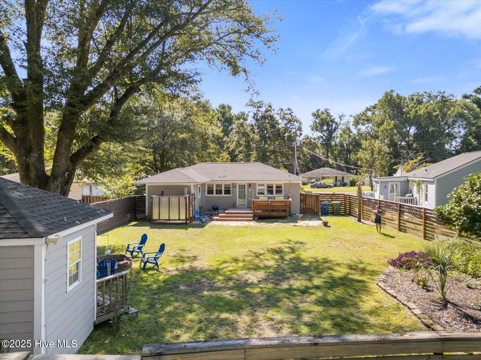 100528295 | Photo 40