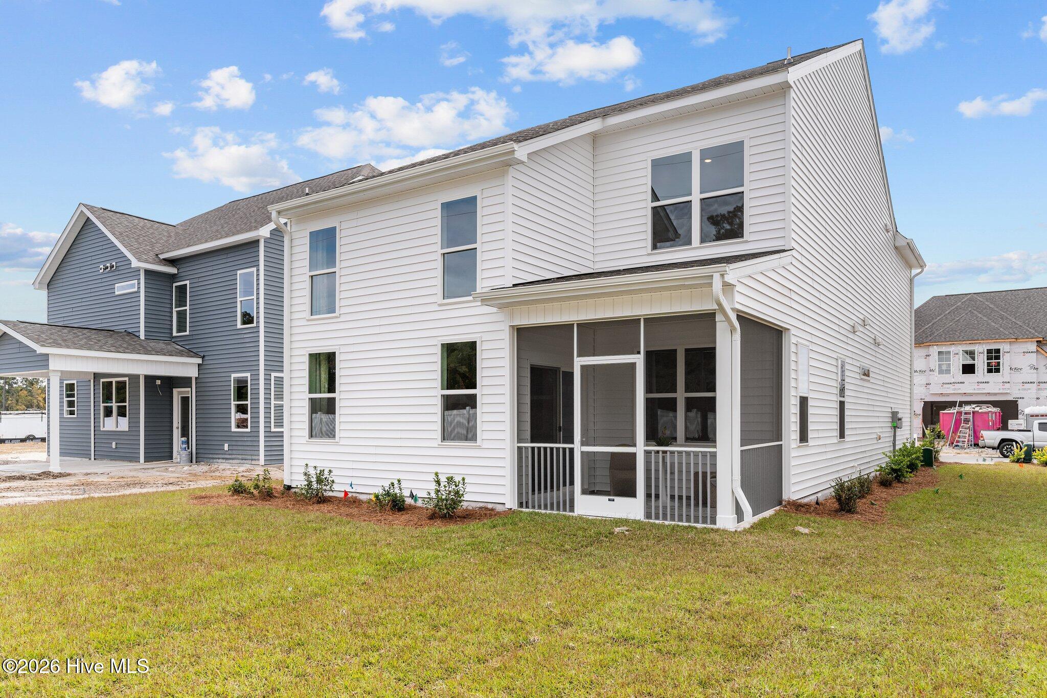 100550054 | Photo 36