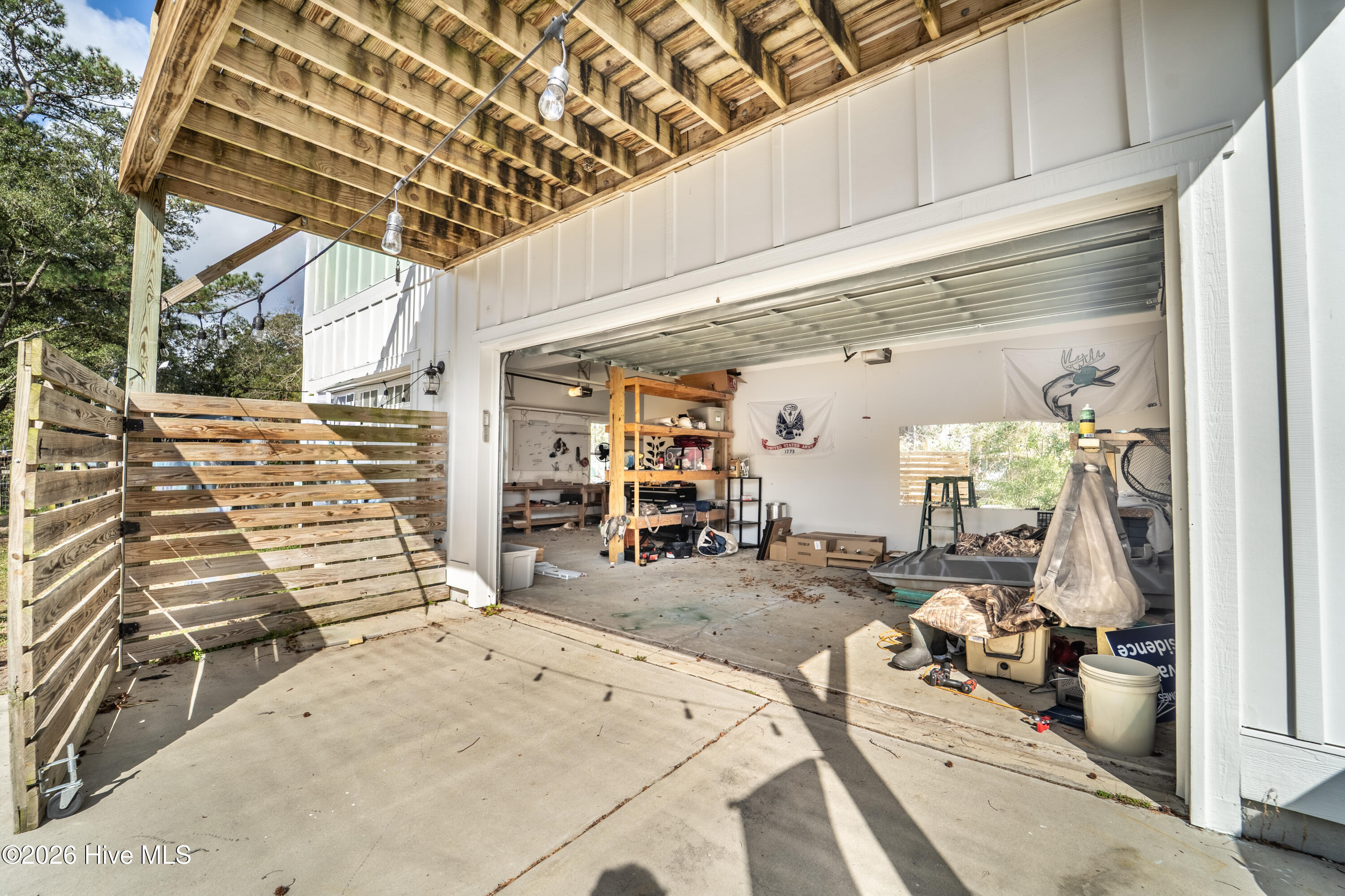 100559226 | Photo 22