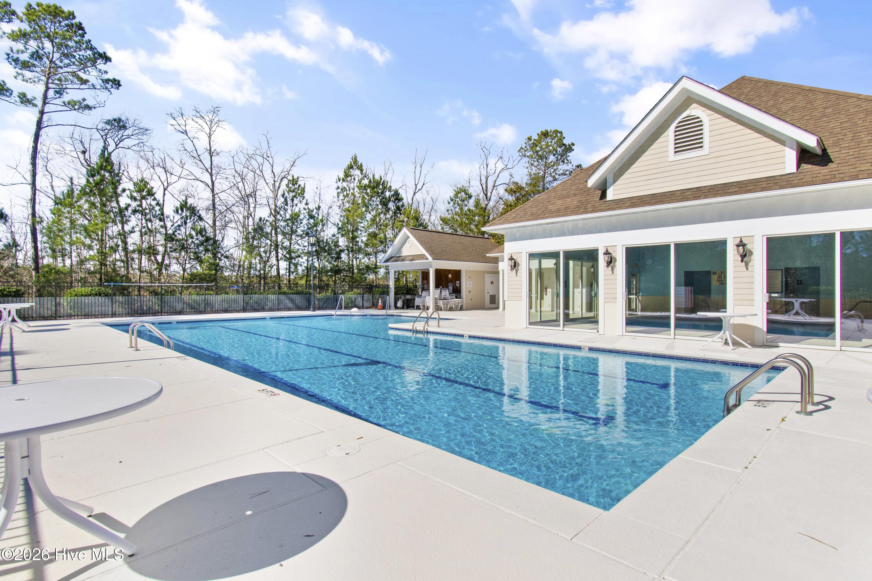 100554573 | Photo 61