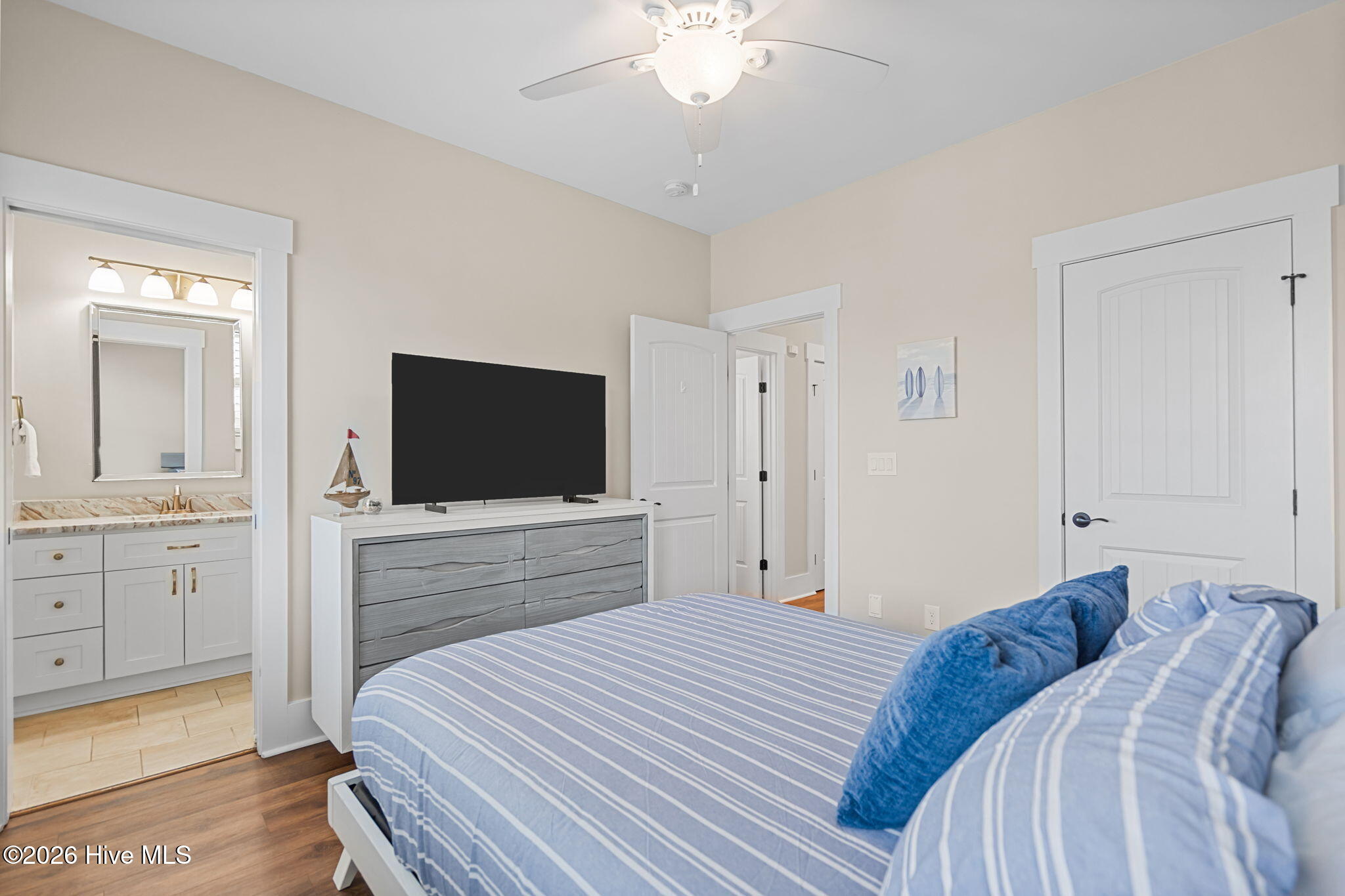 100558521 | Photo 33