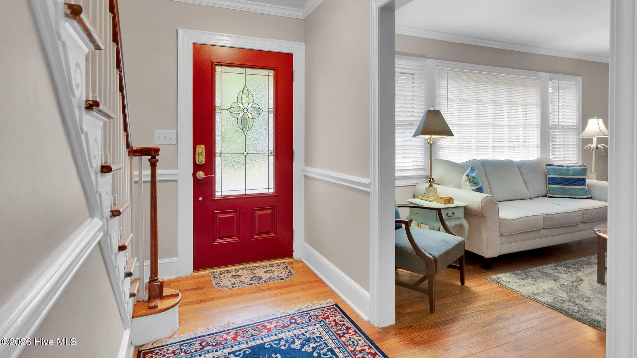10-web-or-mls-1902 Sherwood Drive-11