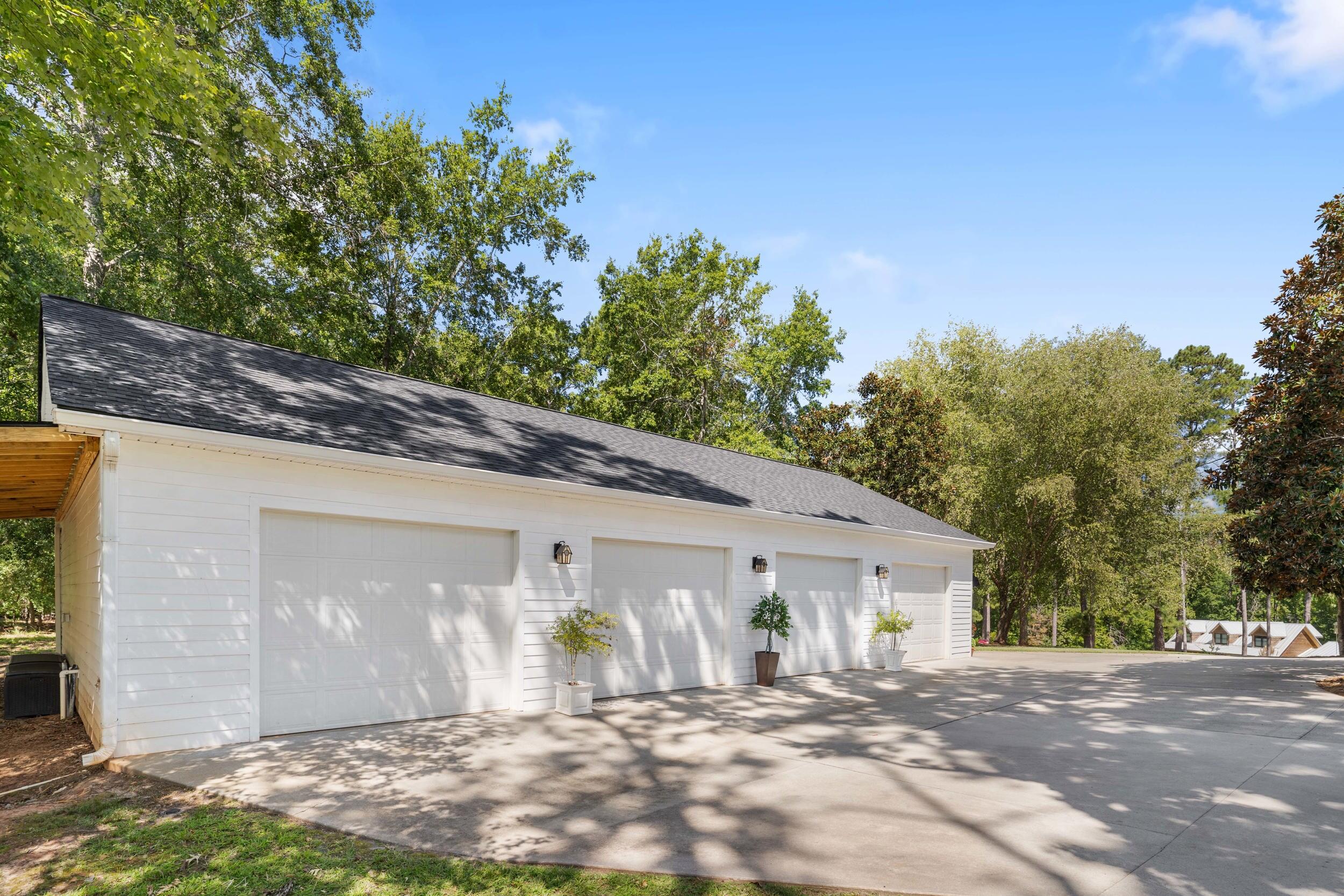 Detached 4-car garage