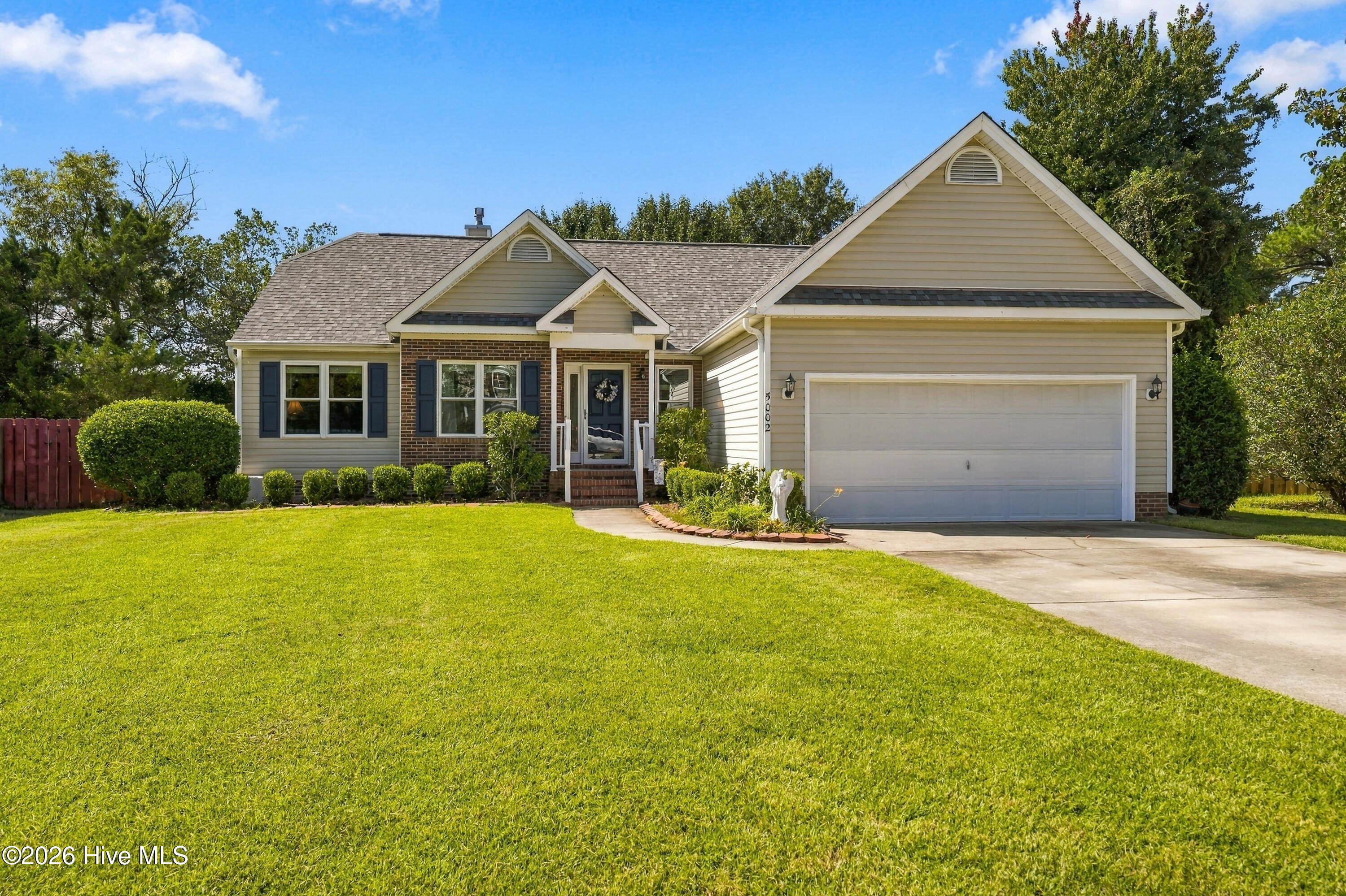 Listing photograph for 5002 Blue Grass Court, Wilmington, NC 28409