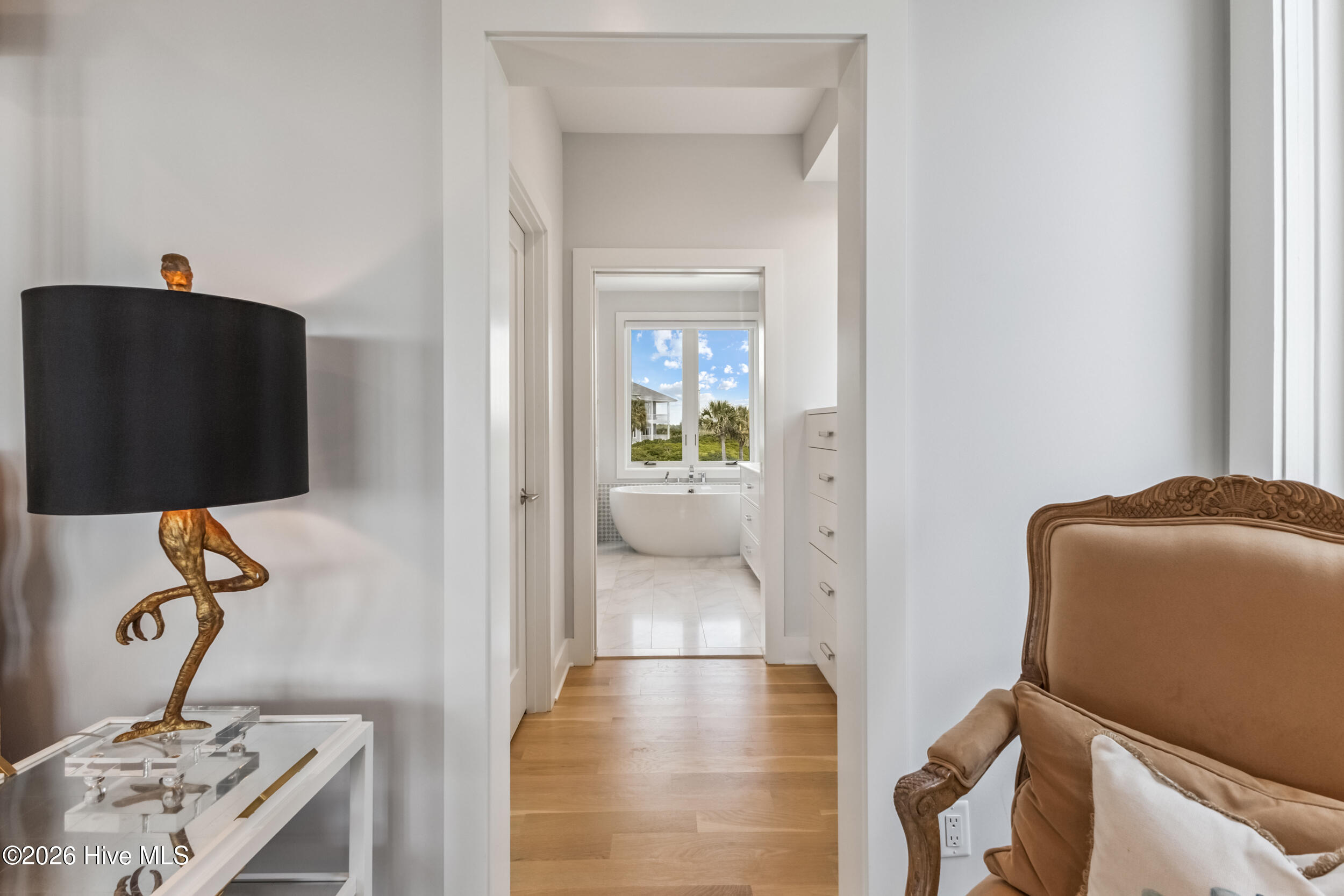 100560711 | Photo 26