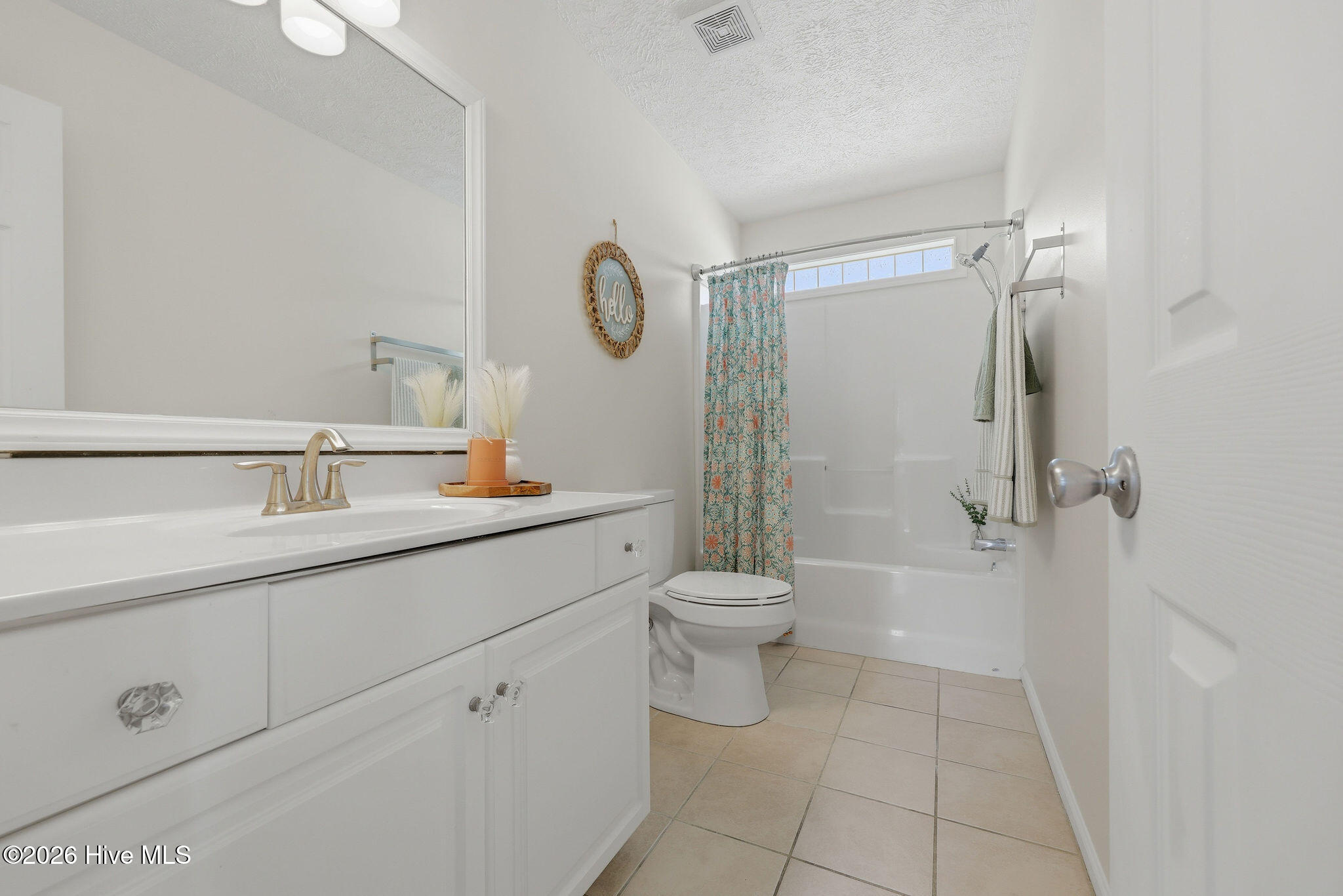 100562834 | Photo 29