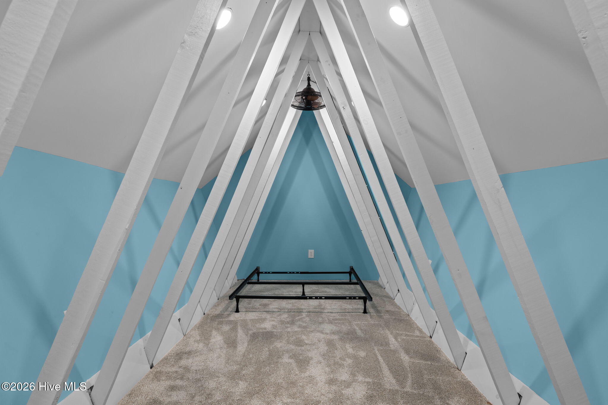 100553016 | Photo 43