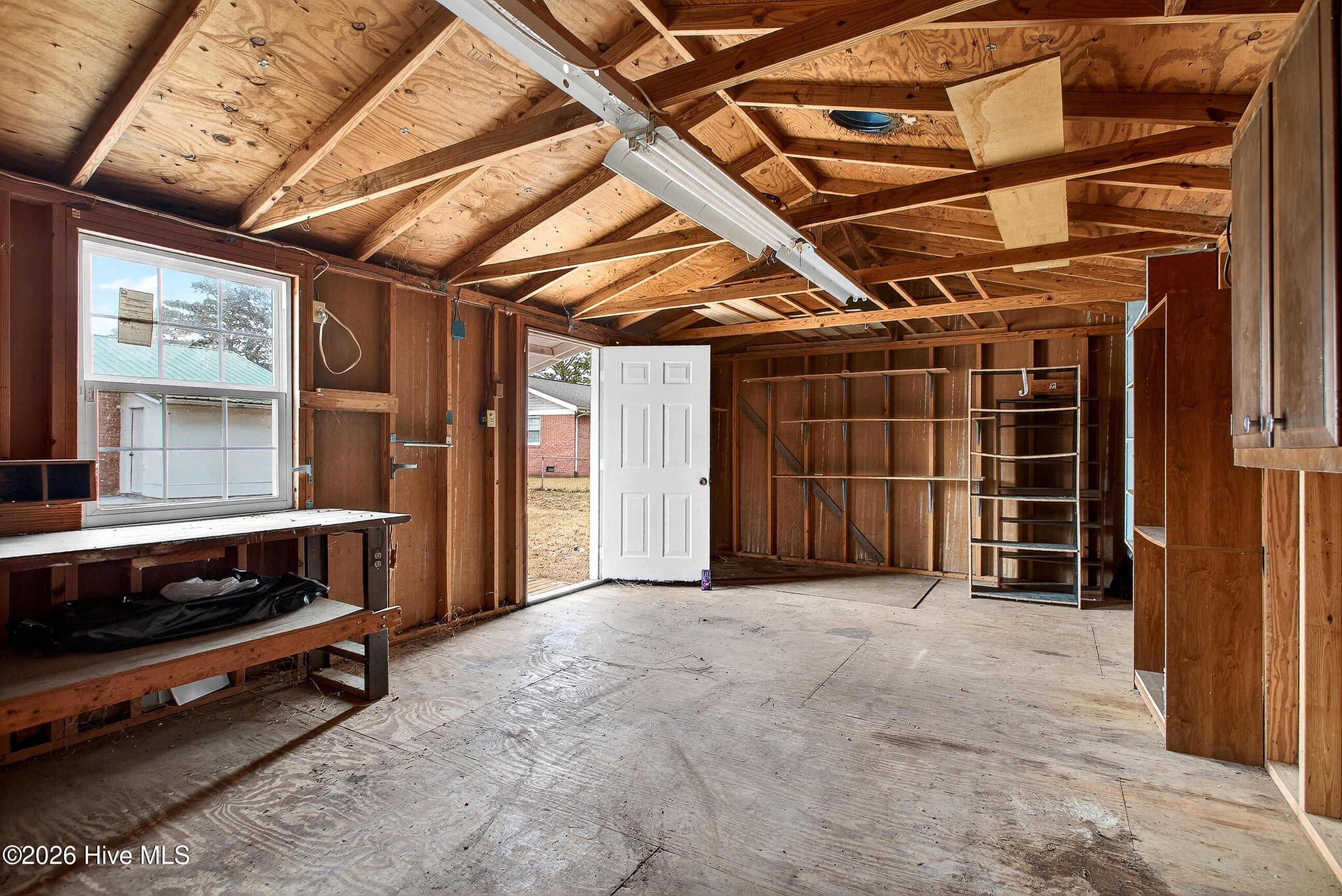 100551597 | Photo 39