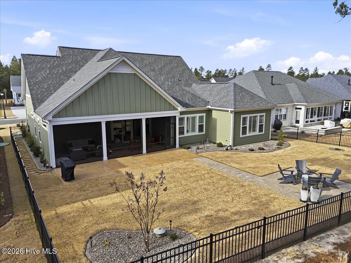 100552703 | Photo 54