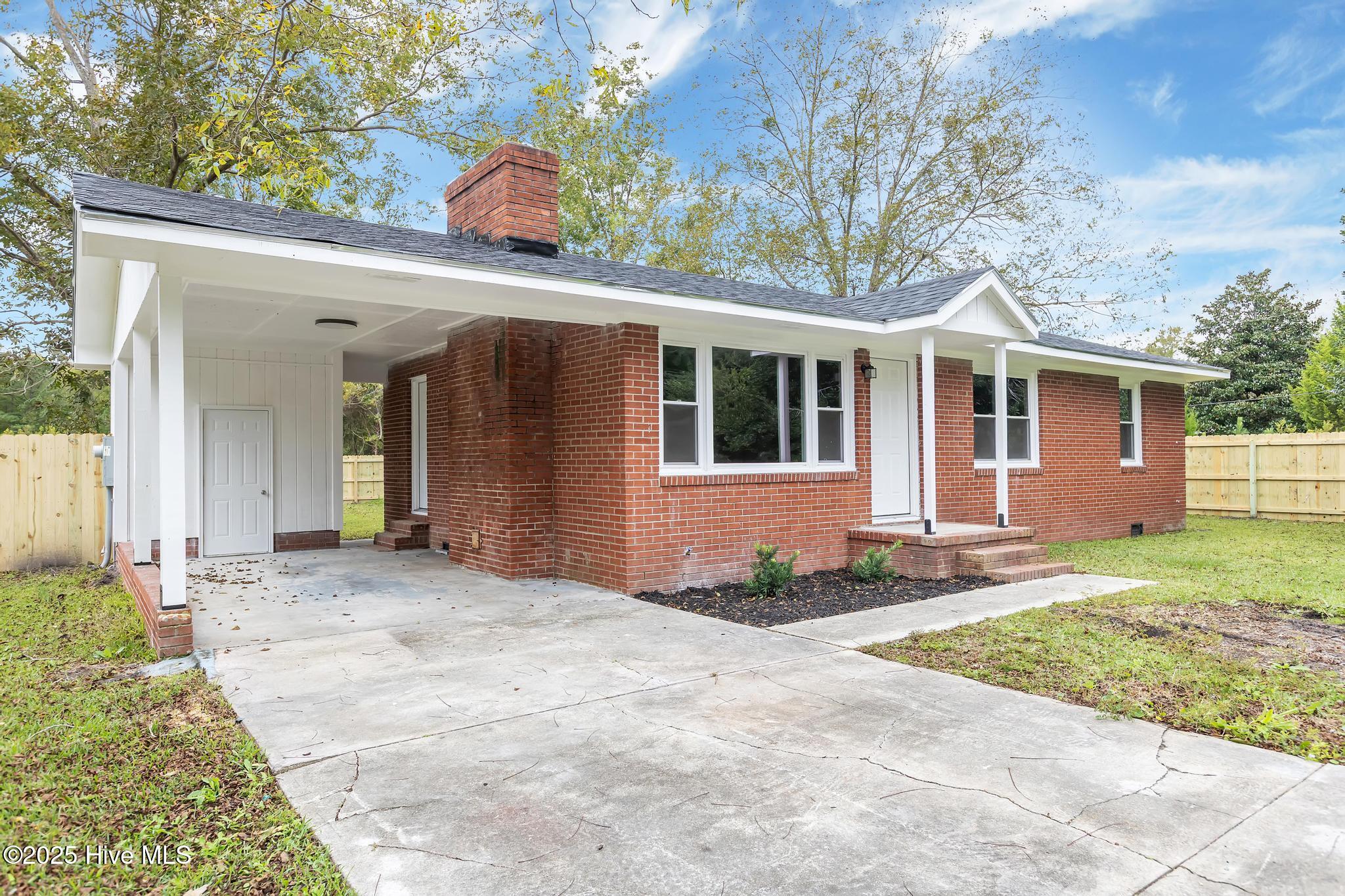 Homes for sale in Hubert, NC | 175 Kellumtown Rd, Hubert, NC 28539 | MLS# 100535695