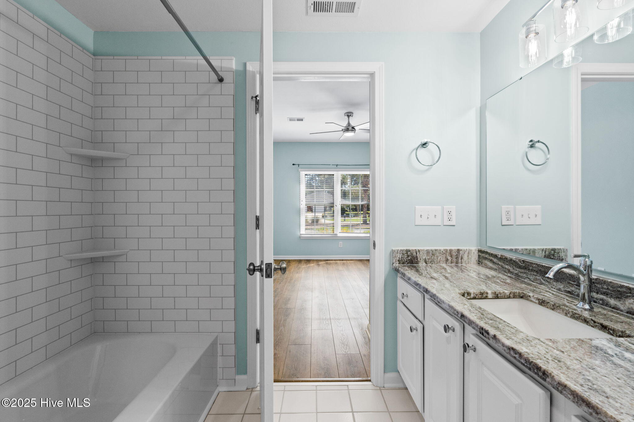 100536273 | Photo 20