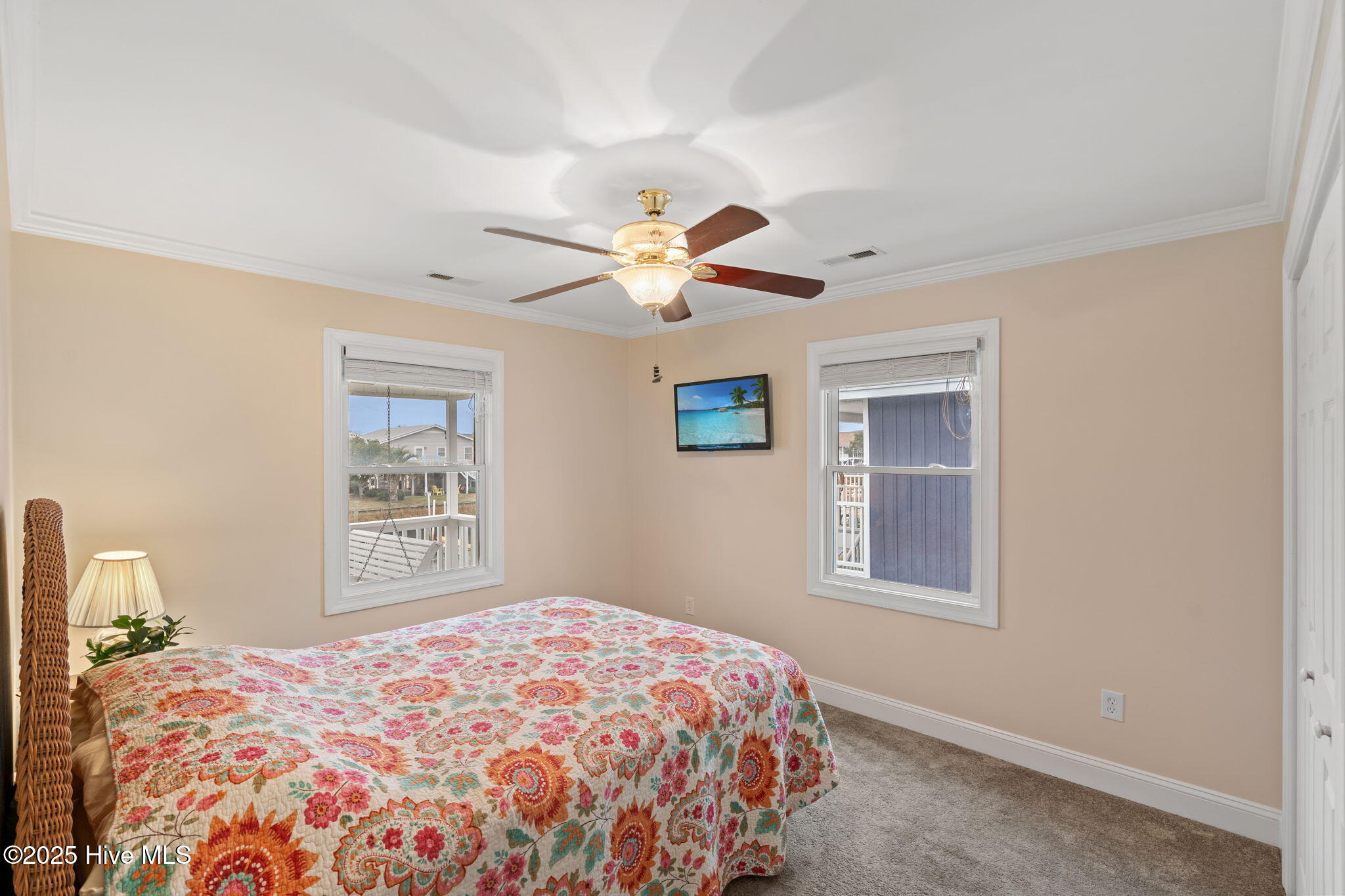 100542792 | Photo 24