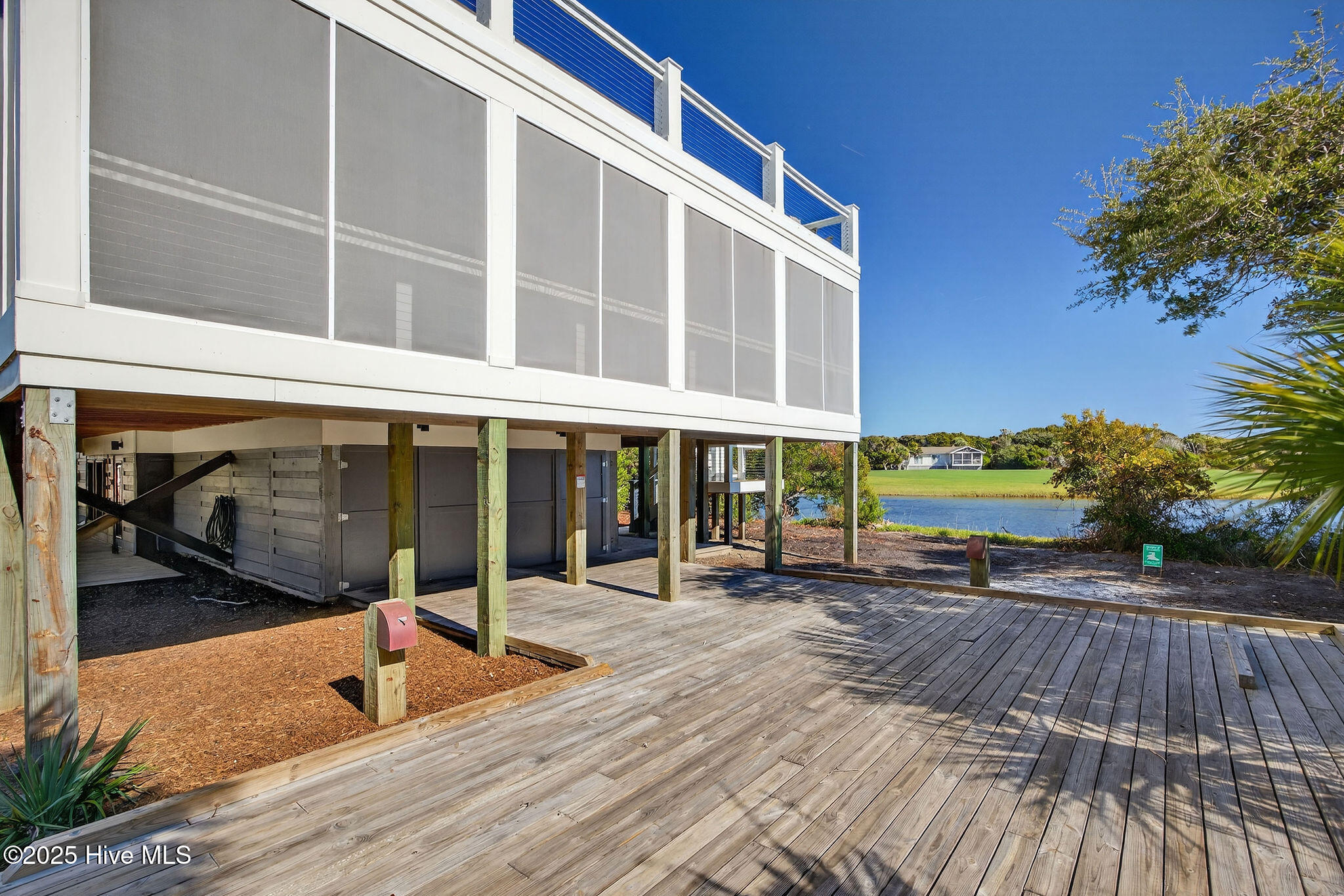 100541250 | Photo 88