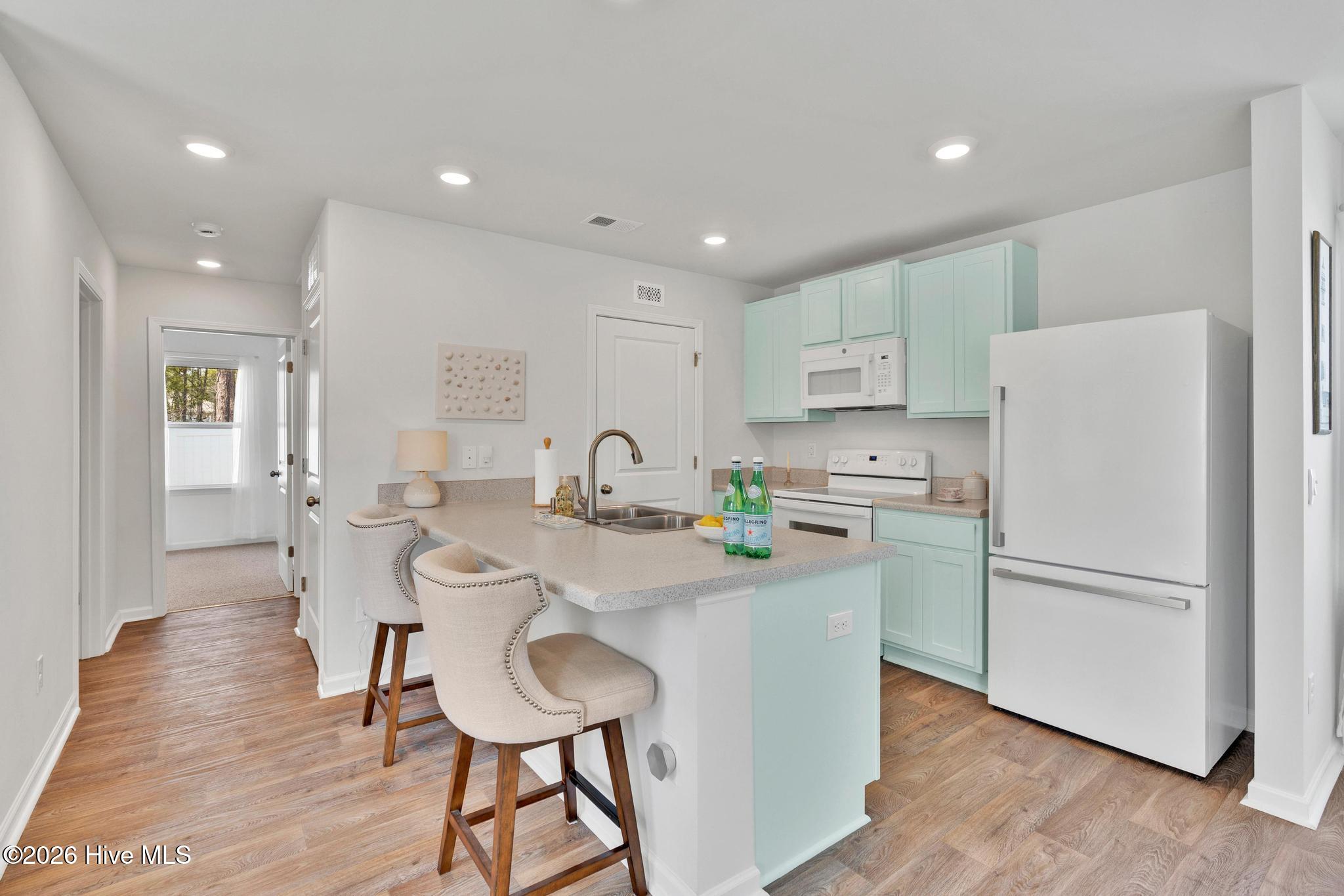 100563987 | Photo 13