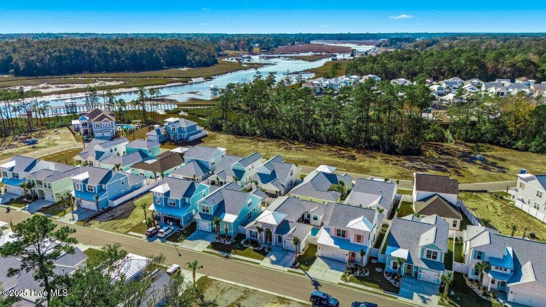 100543615 | Photo 38