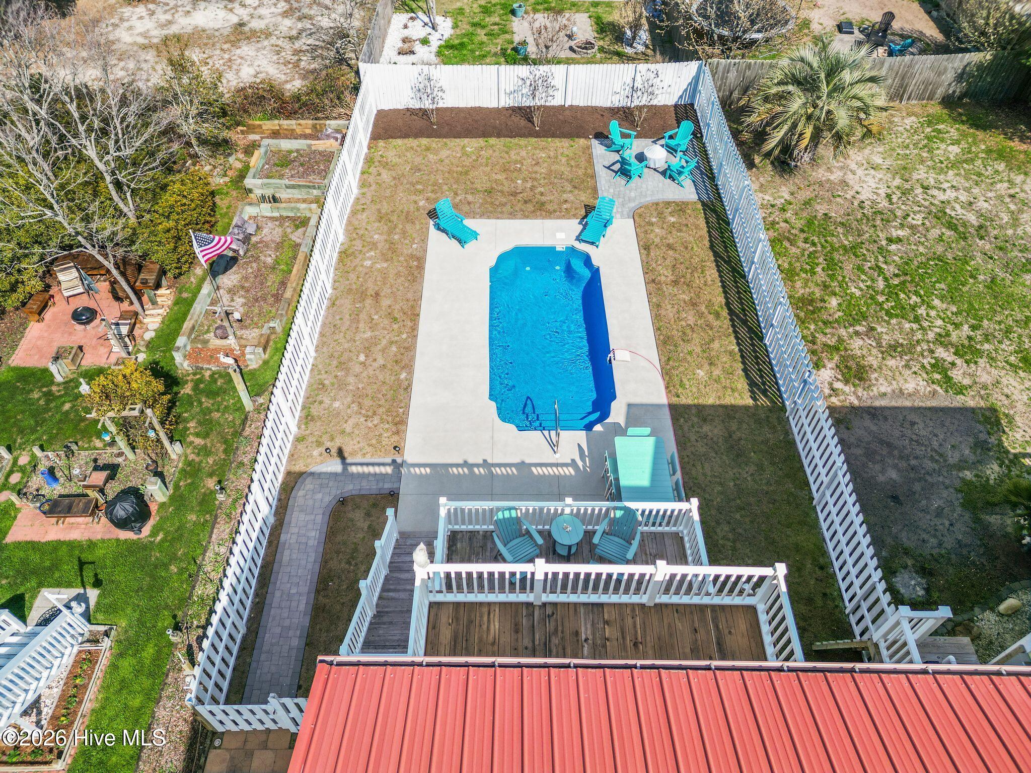 100559902 | Photo 64