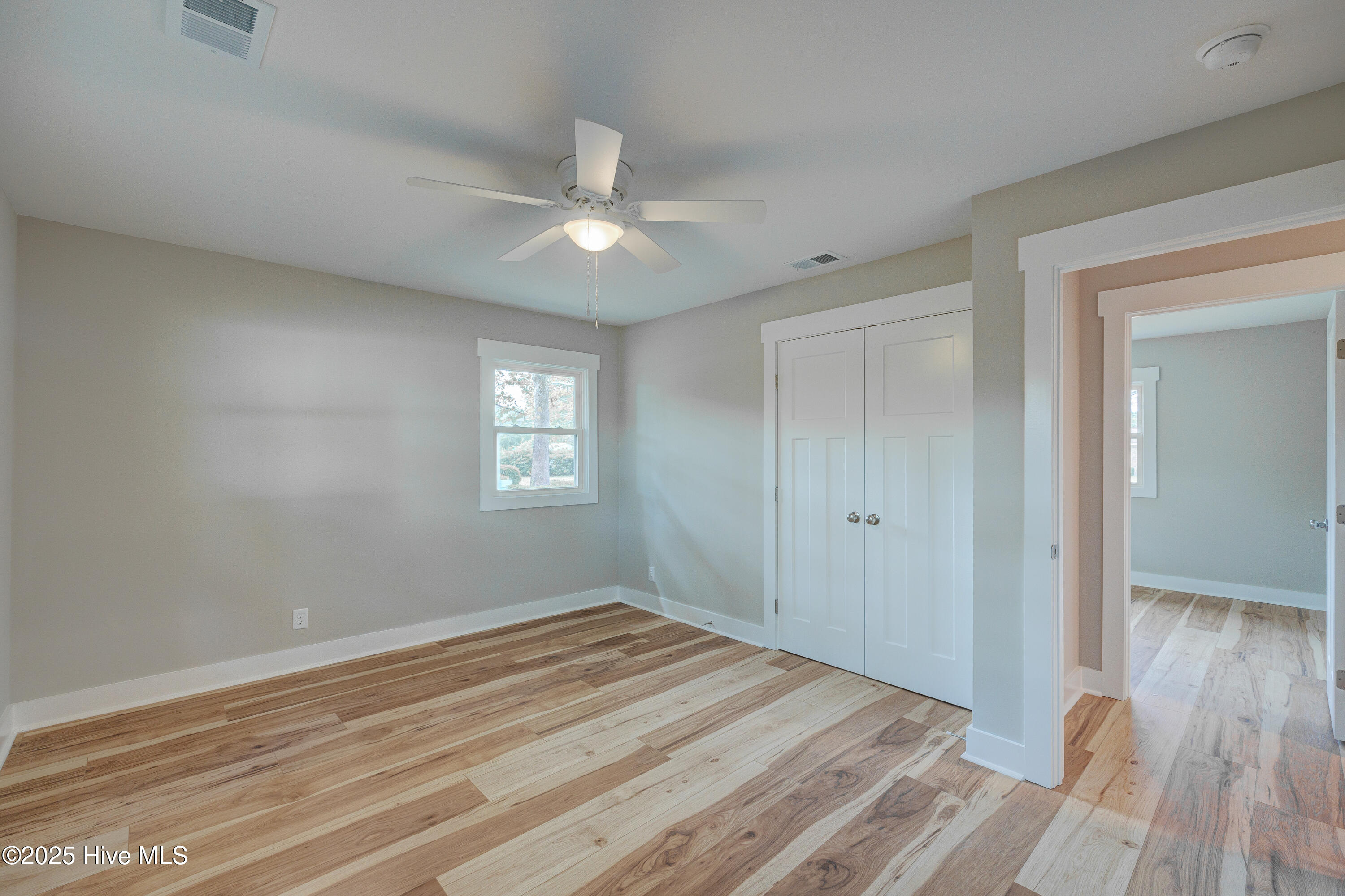 100534169 | Photo 21