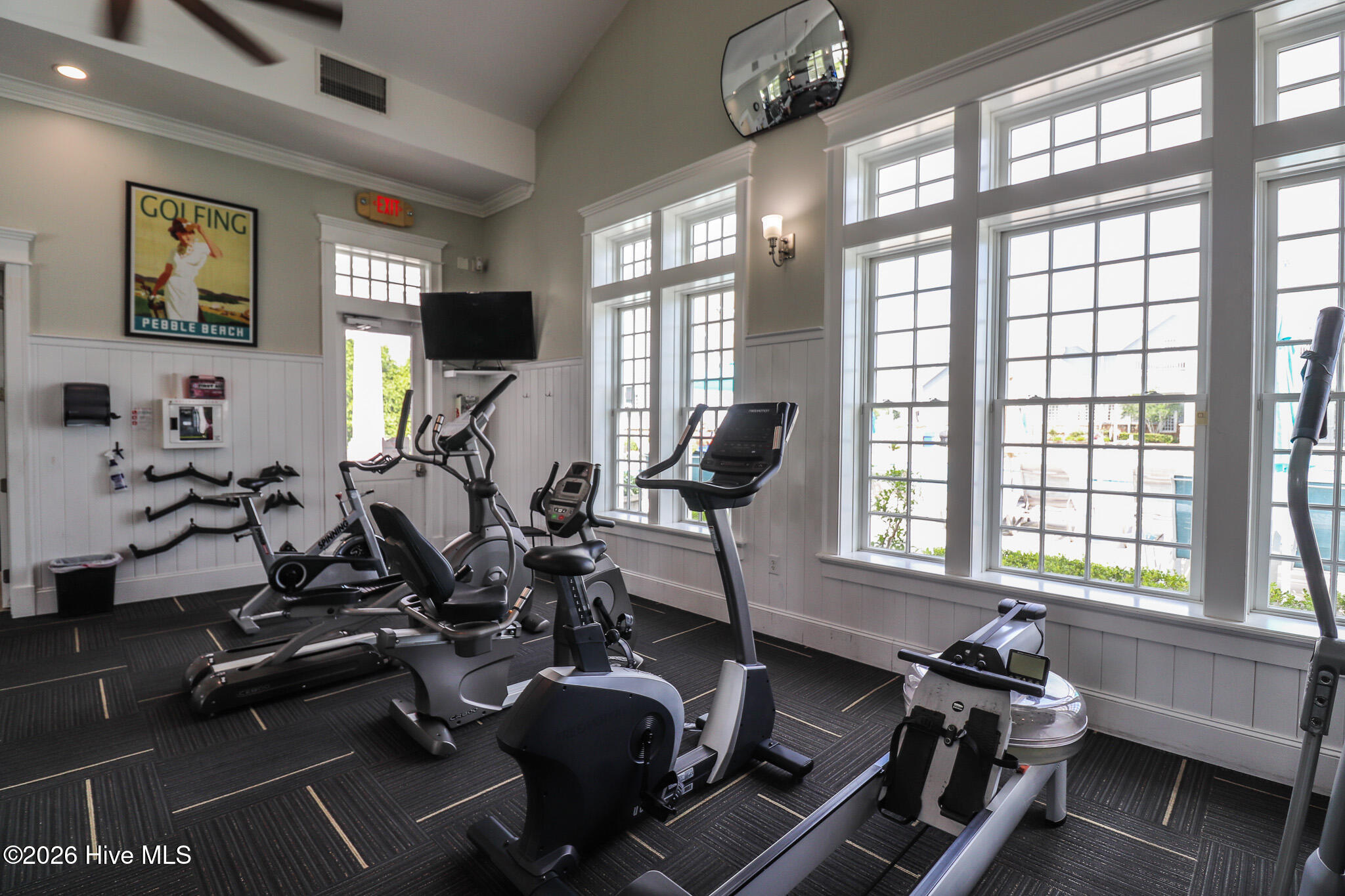 100561510 | Photo 28