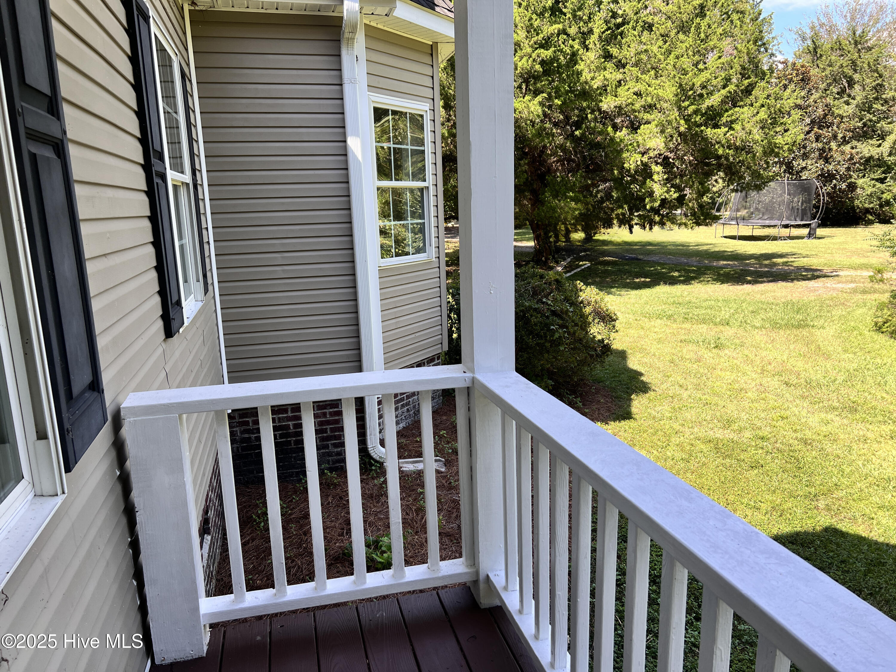 100535017 | Photo 22