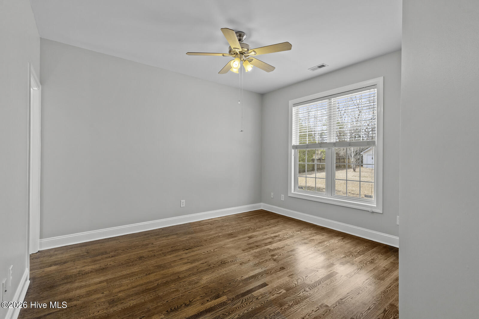 100545911 | Photo 29