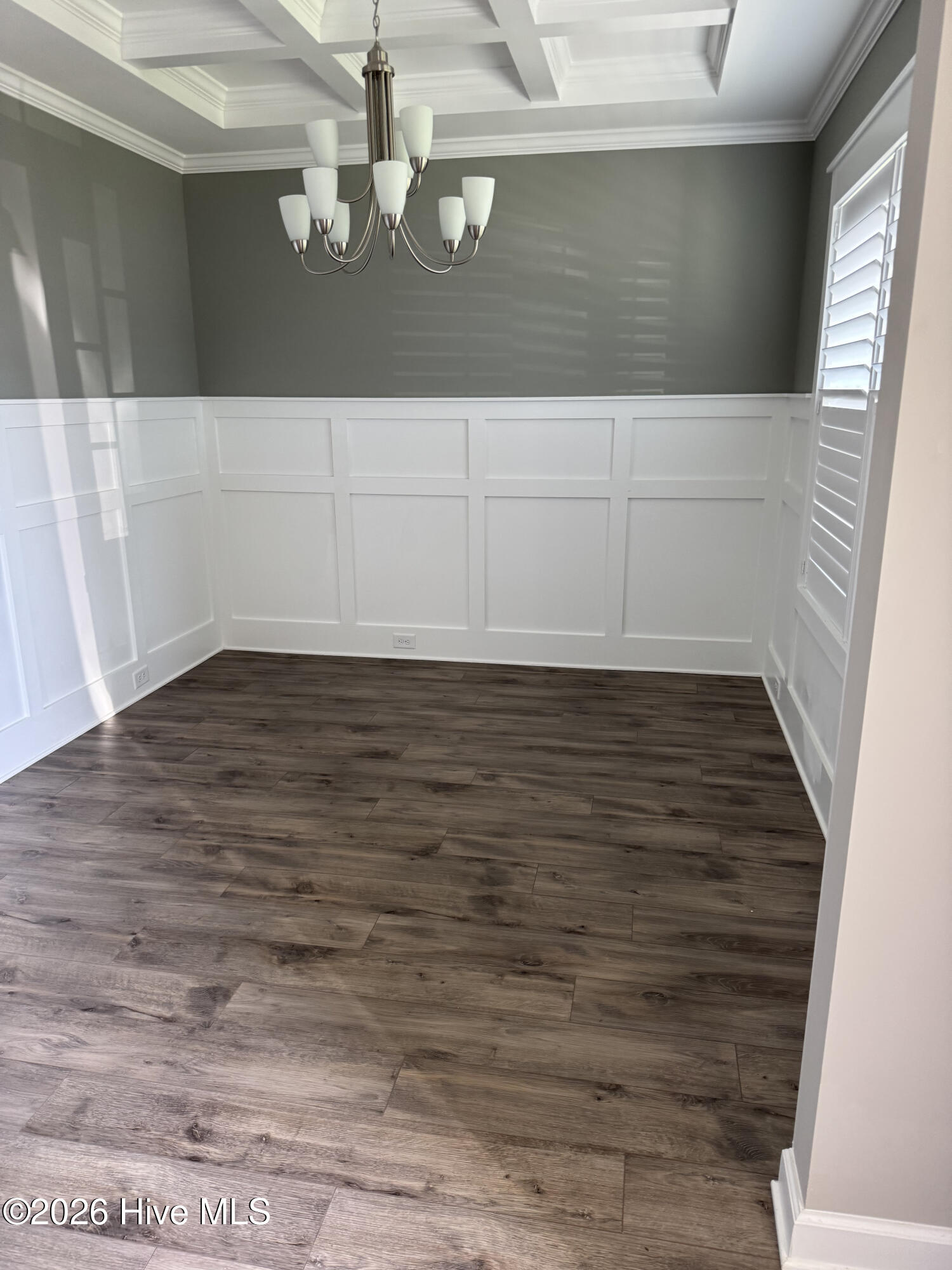 100561884 | Photo 21