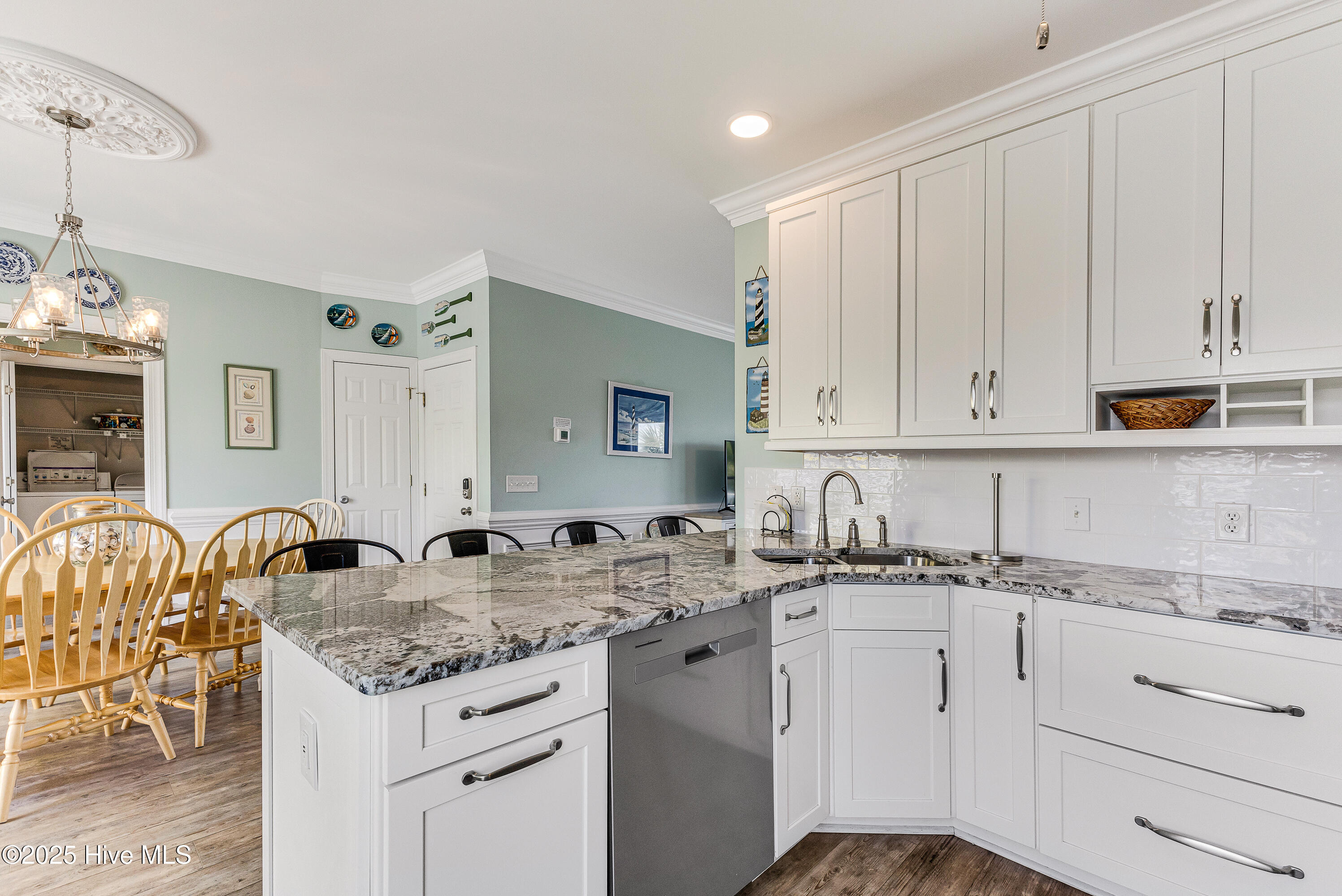 100515525 | Photo 16