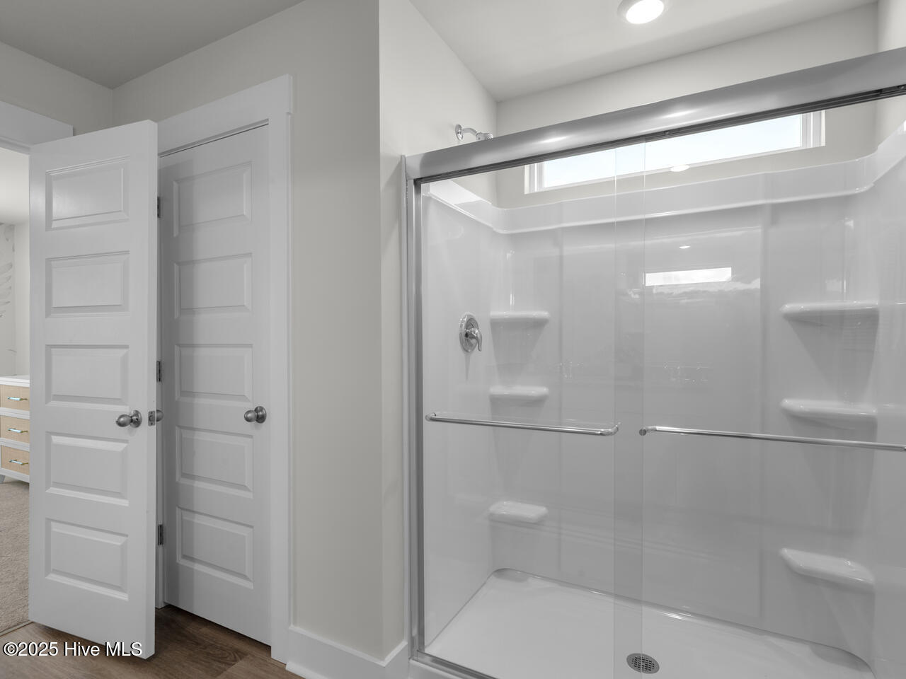 100556903 | Photo 34