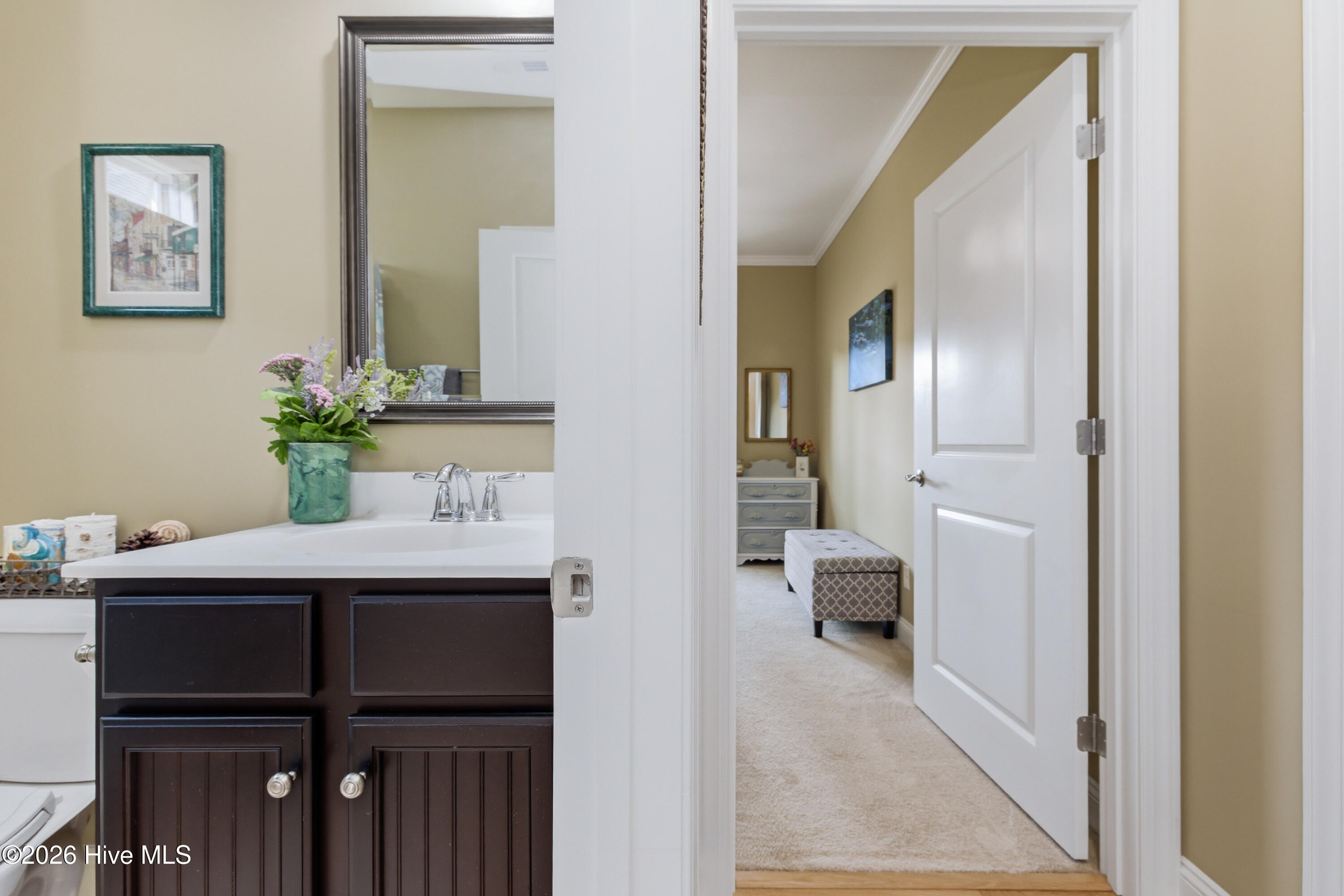 100570456 | Photo 48