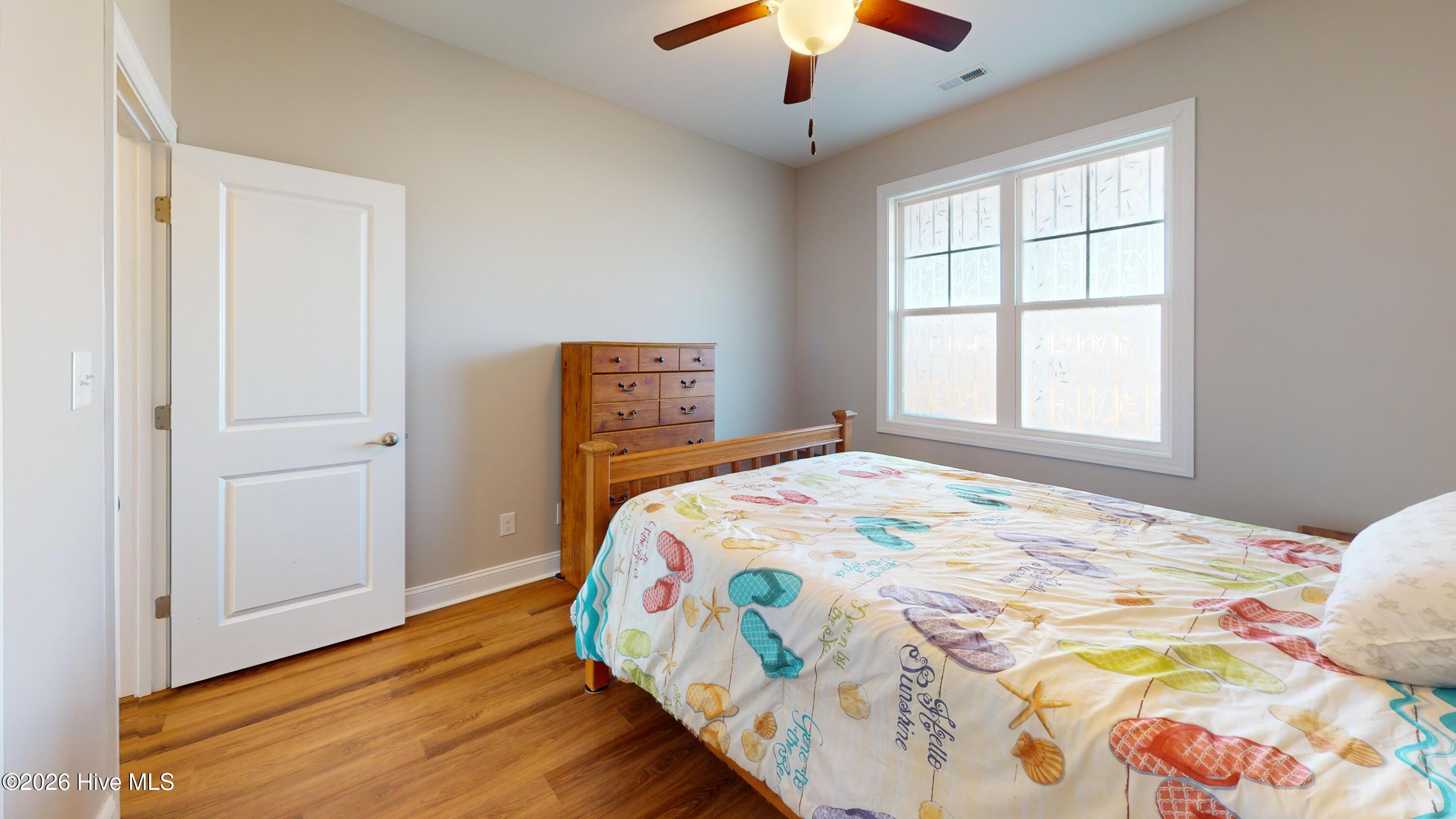 100547102 | Photo 33