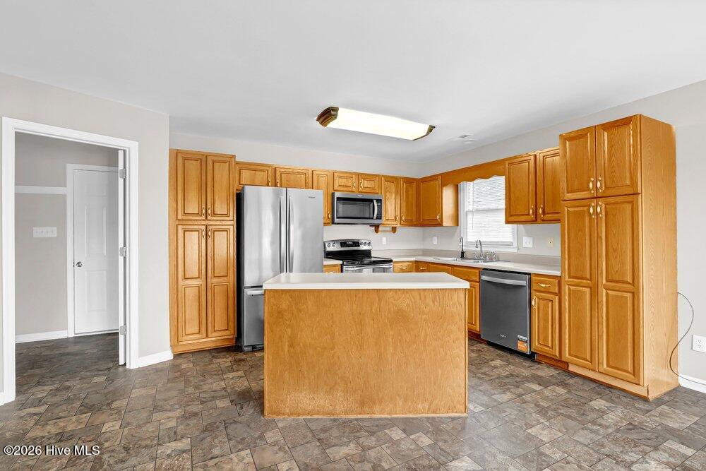 104 Sidney Lane, Jacksonville, NC 28540 – photo 20: 019_6g8a8037_852