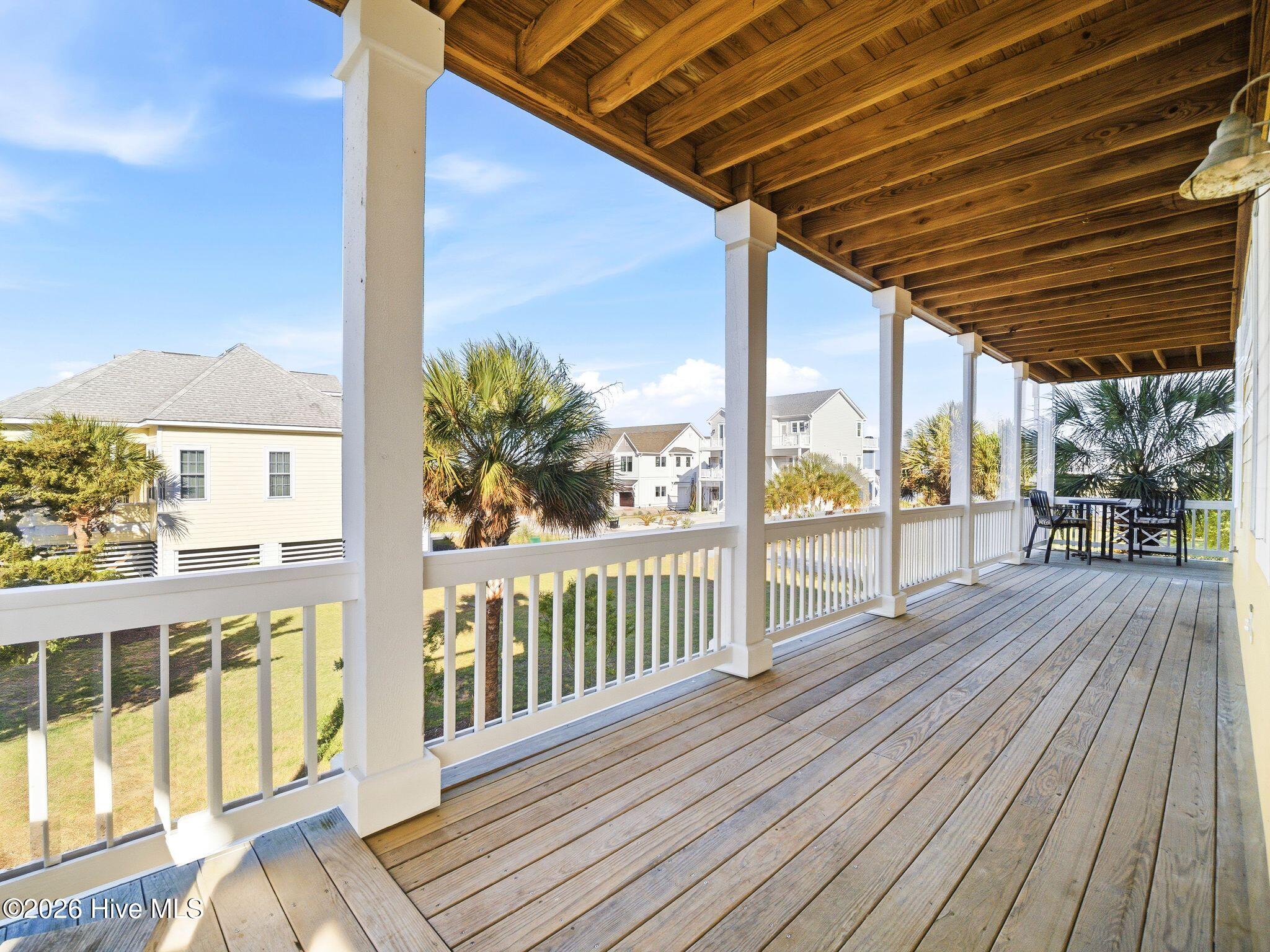 100569349 | Photo 29