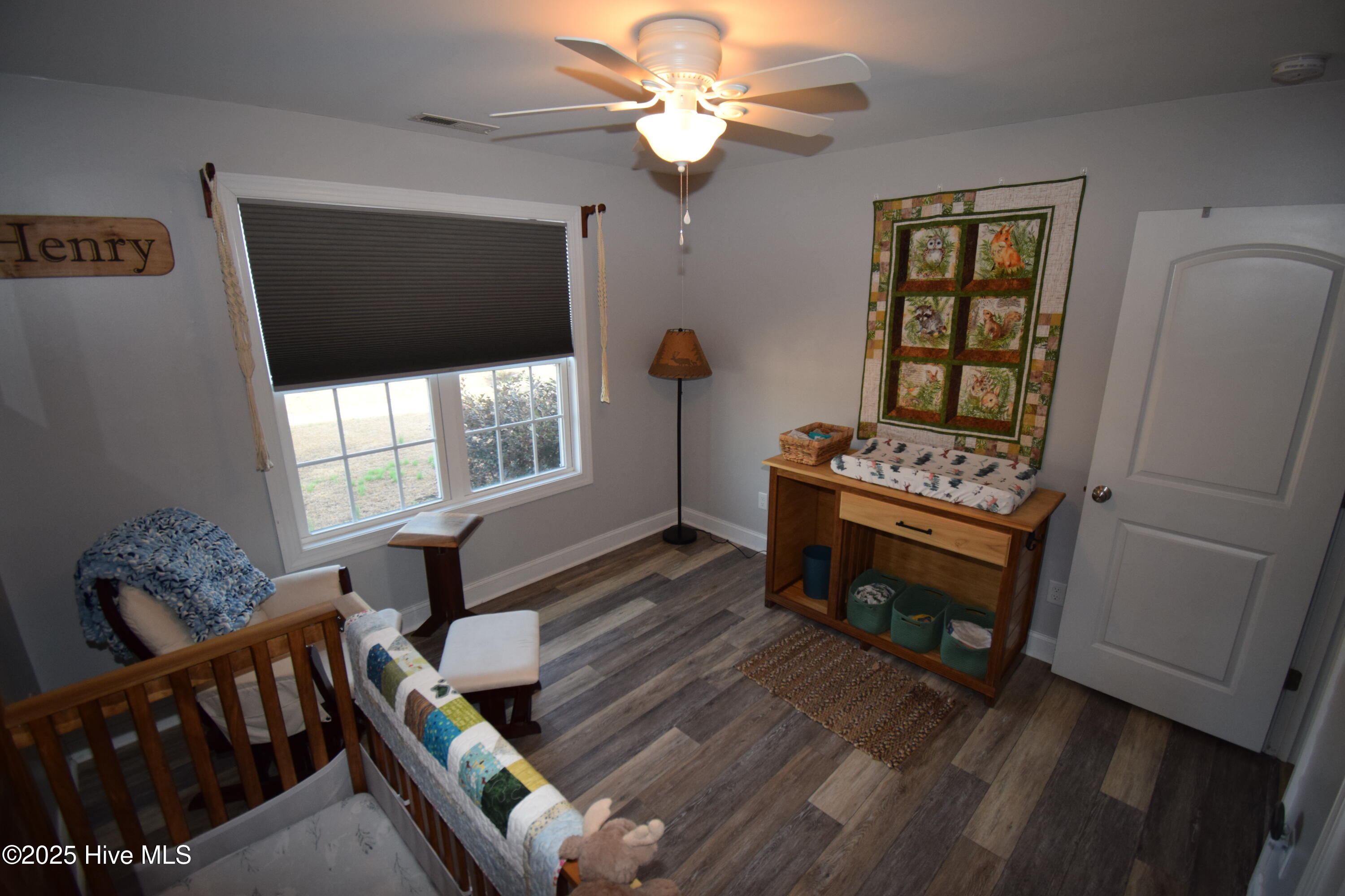 100547173 | Photo 33