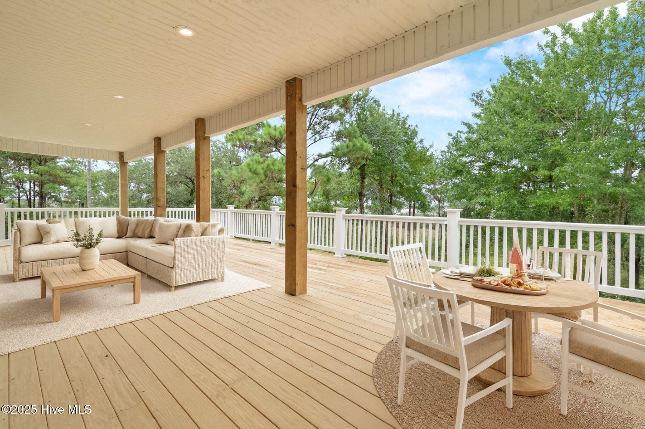 100524139 | Photo 44